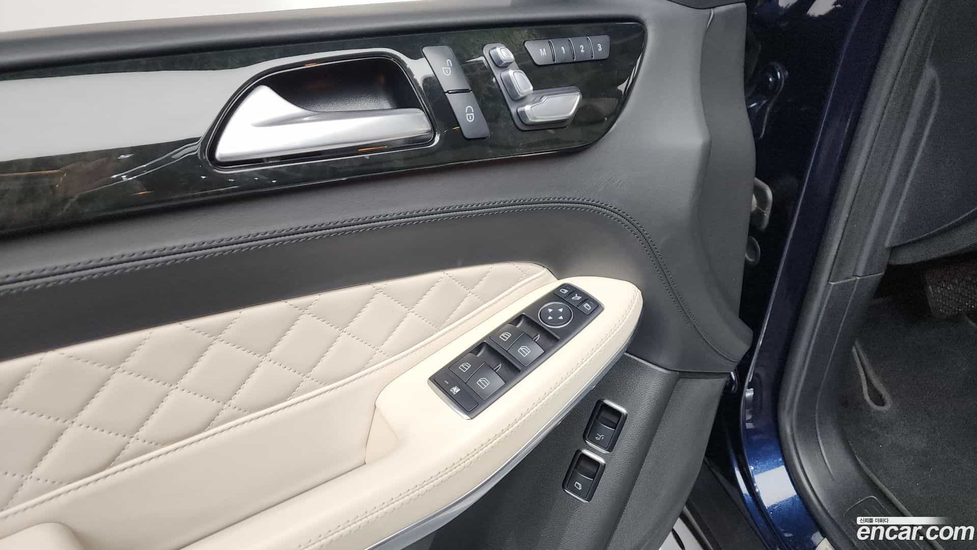GLS-Class Mercedes-Benz 2017.5-OPTION-050