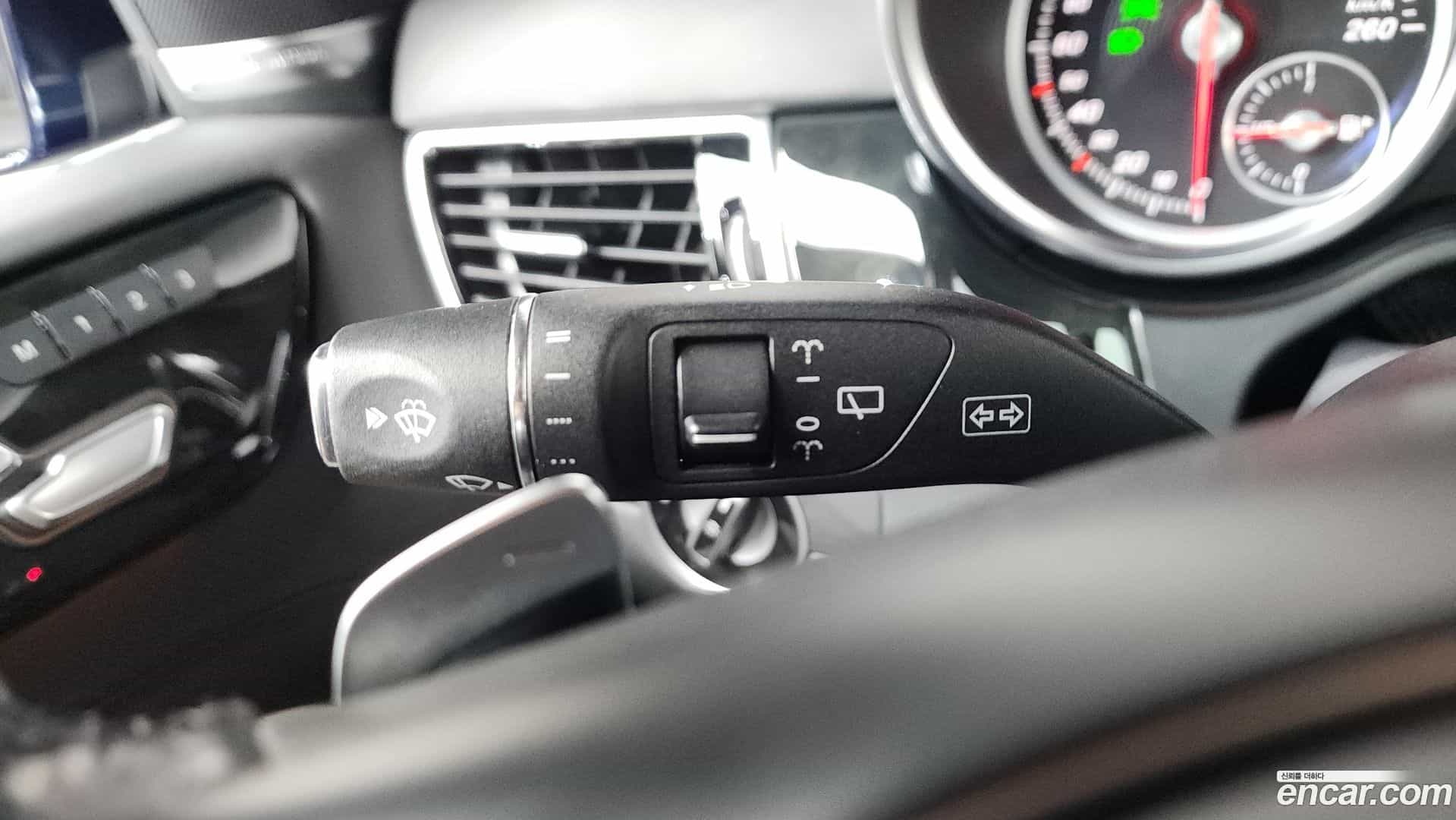 GLS-Class Mercedes-Benz 2017.5-OPTION-052