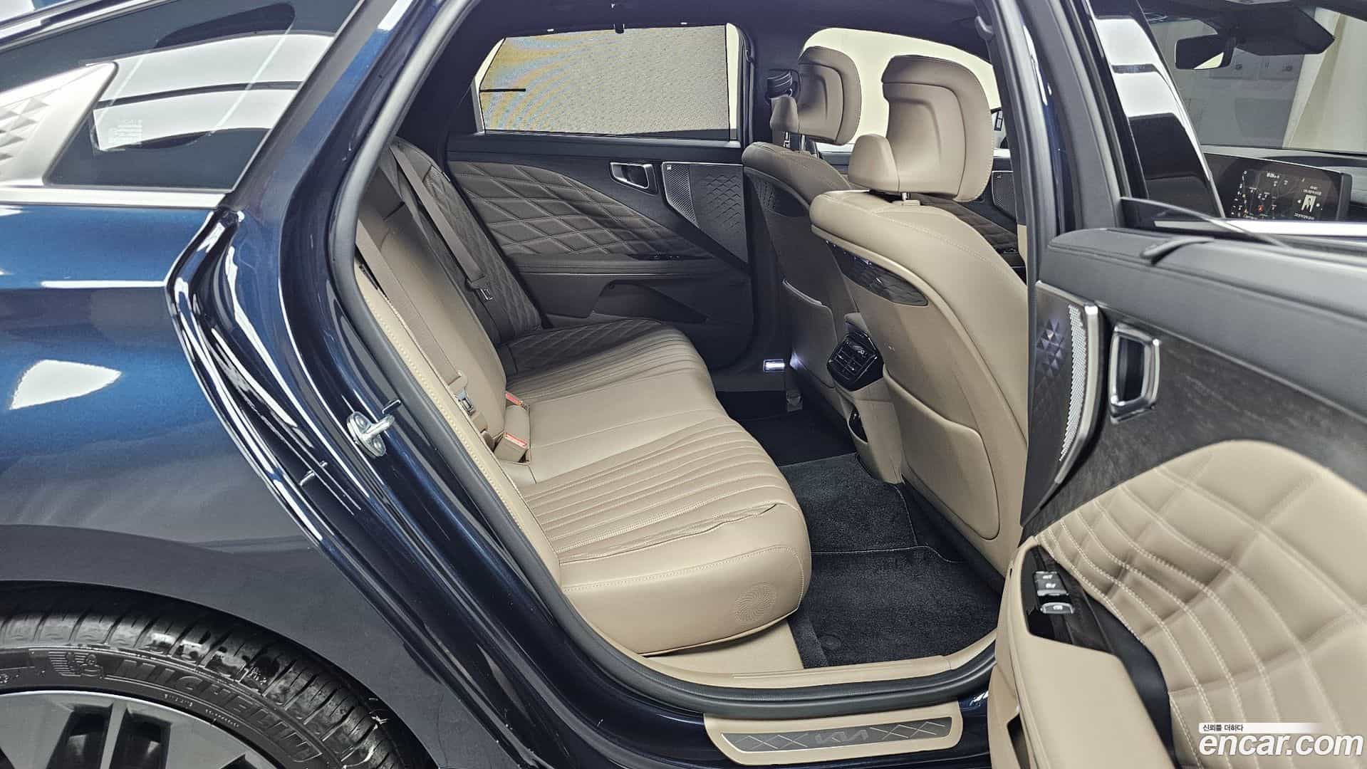 K8 Kia 2023.11-OPTION-015