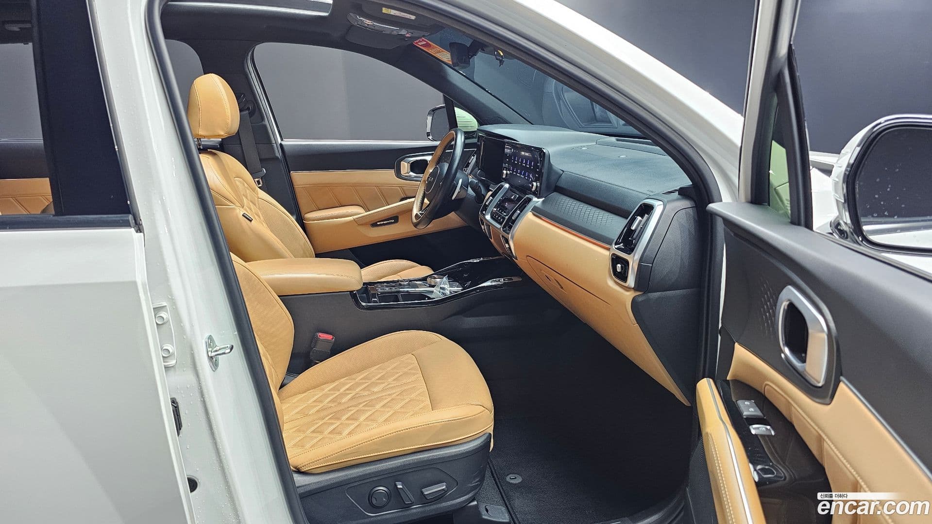 Main__Slider__Photo:Sorento Kia 2022.7-10