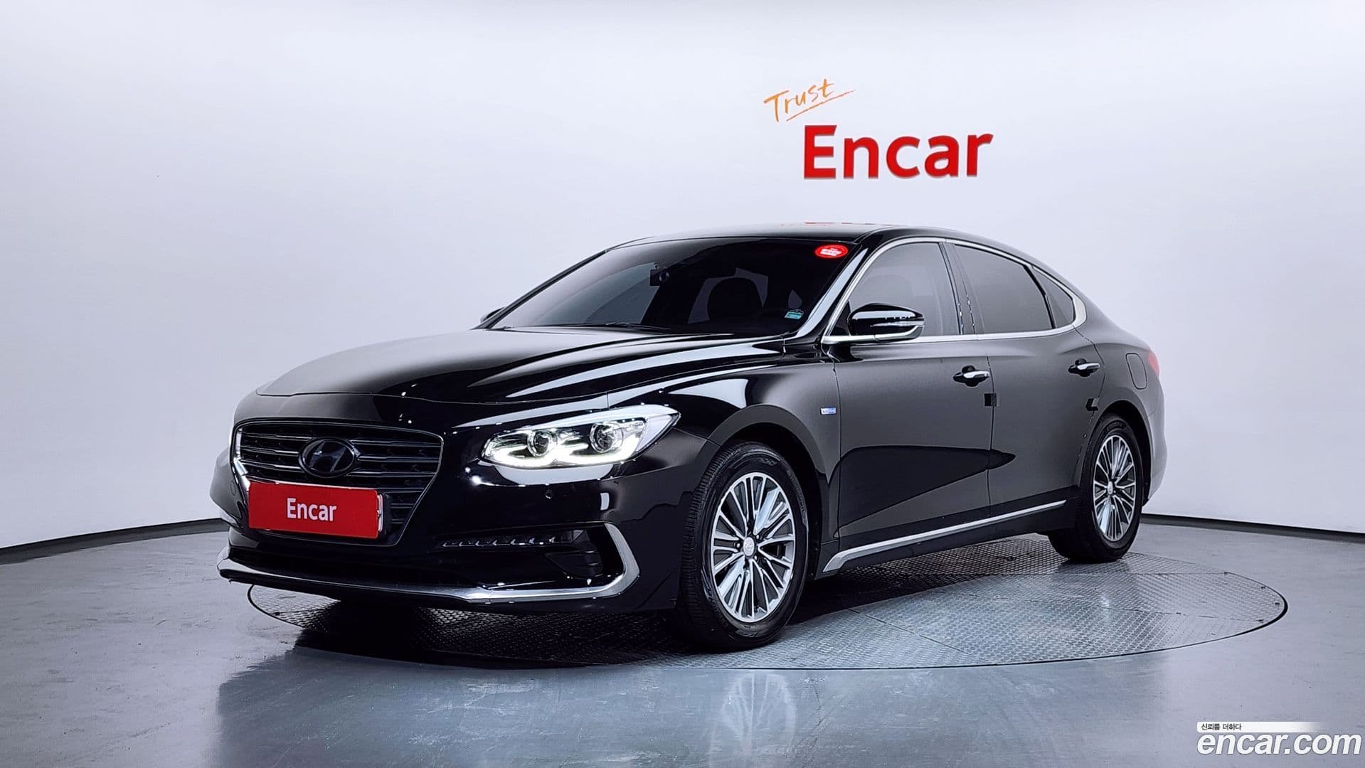 Main__Slider__Photo:Grandeur Hyundai 2019.2-0