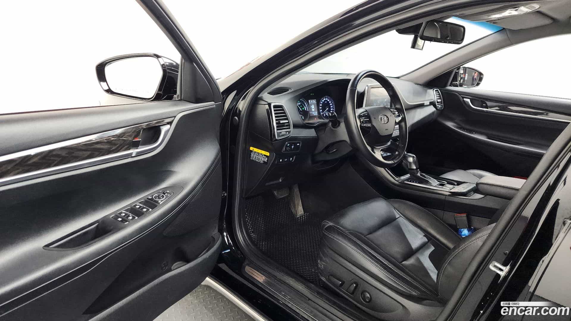 Grandeur Hyundai 2019.2-INNER-010