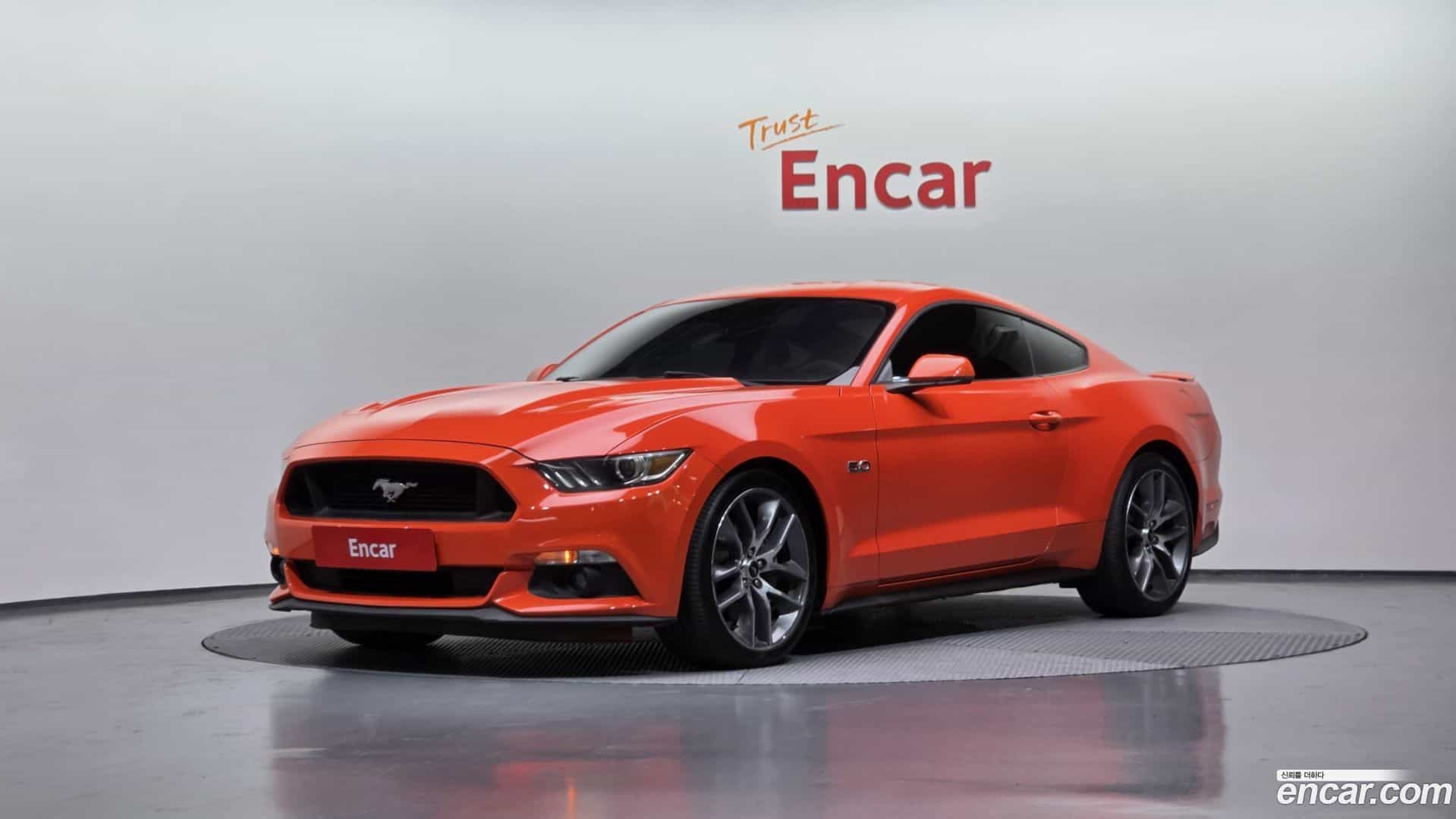 Mustang Ford 2015.2-OUTER-001