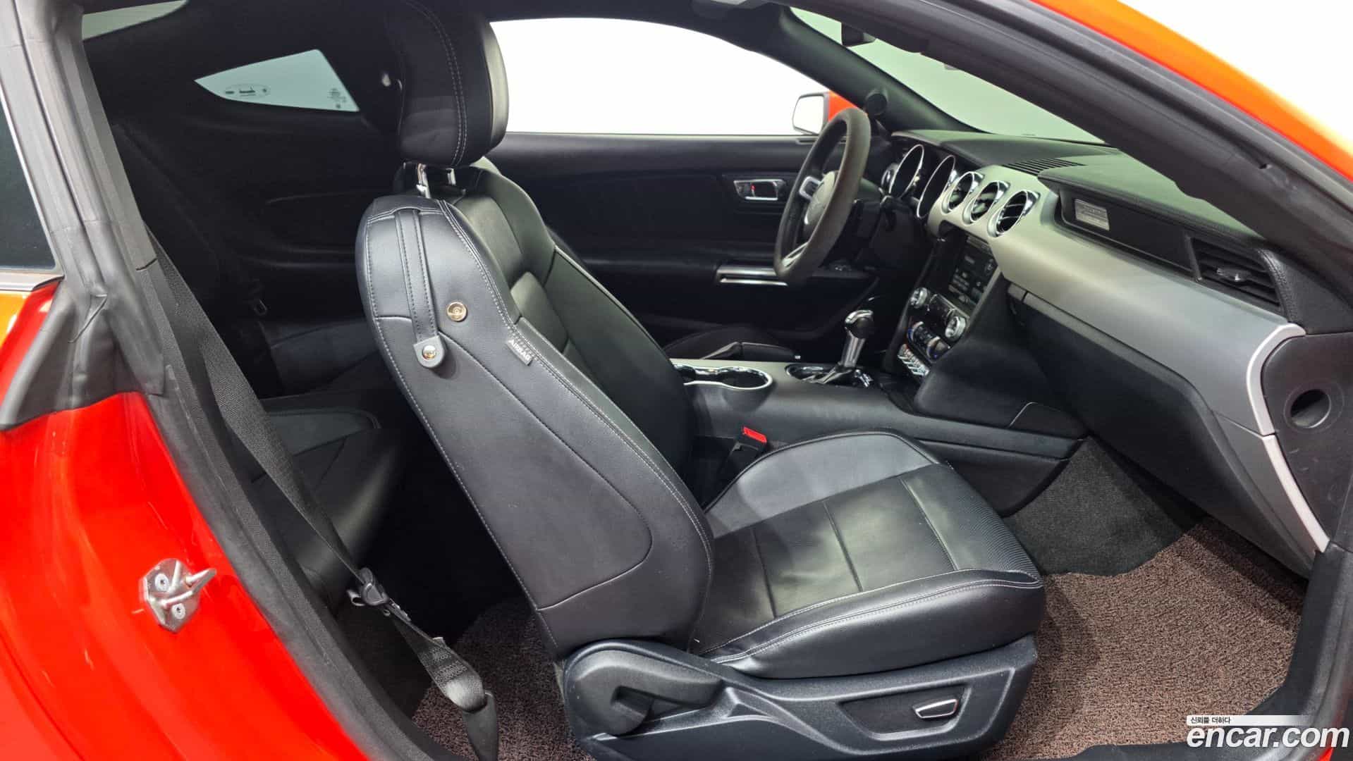 Mustang Ford 2015.2-OPTION-015