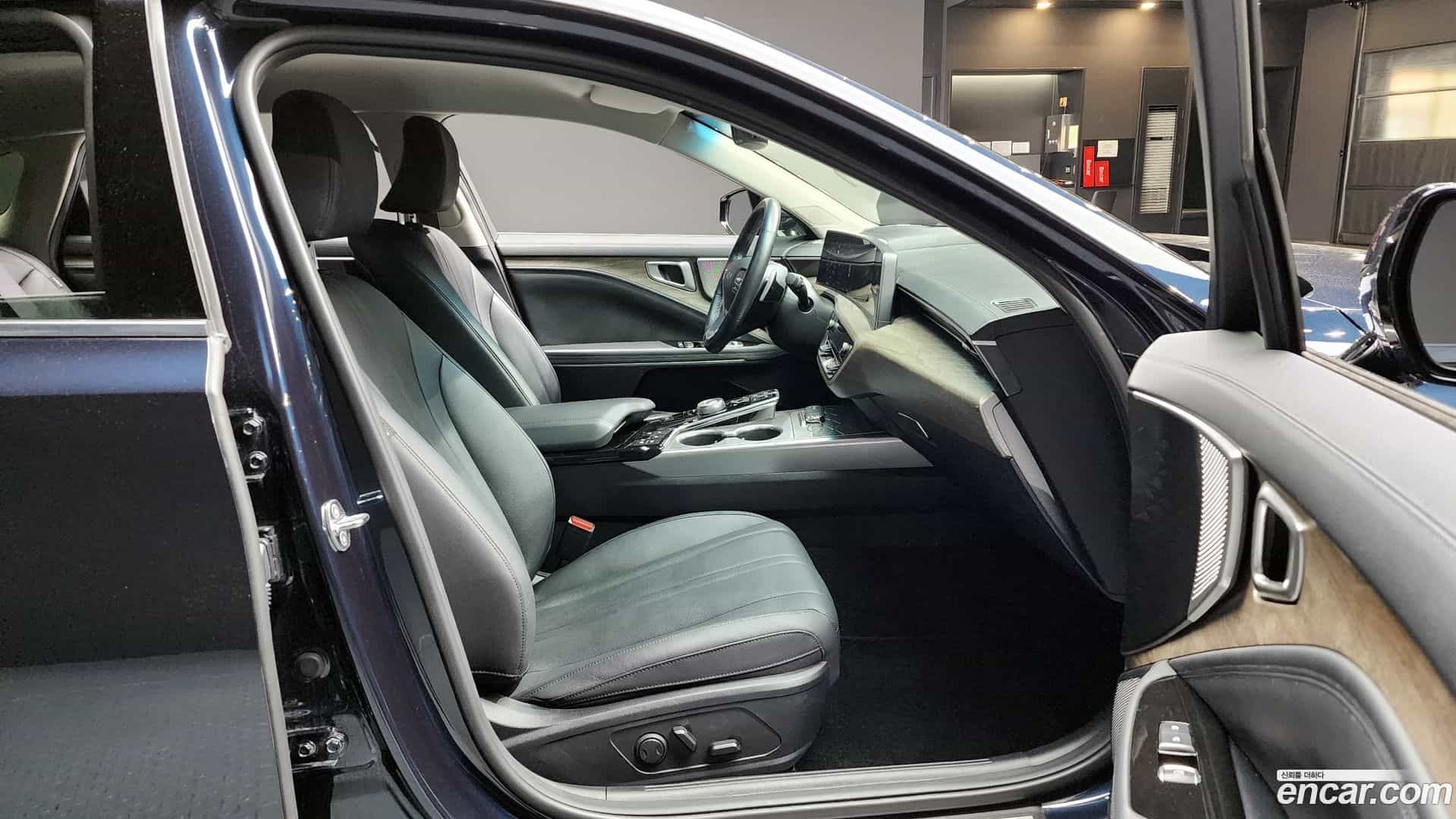 K8 Kia 2023.1-INNER-036