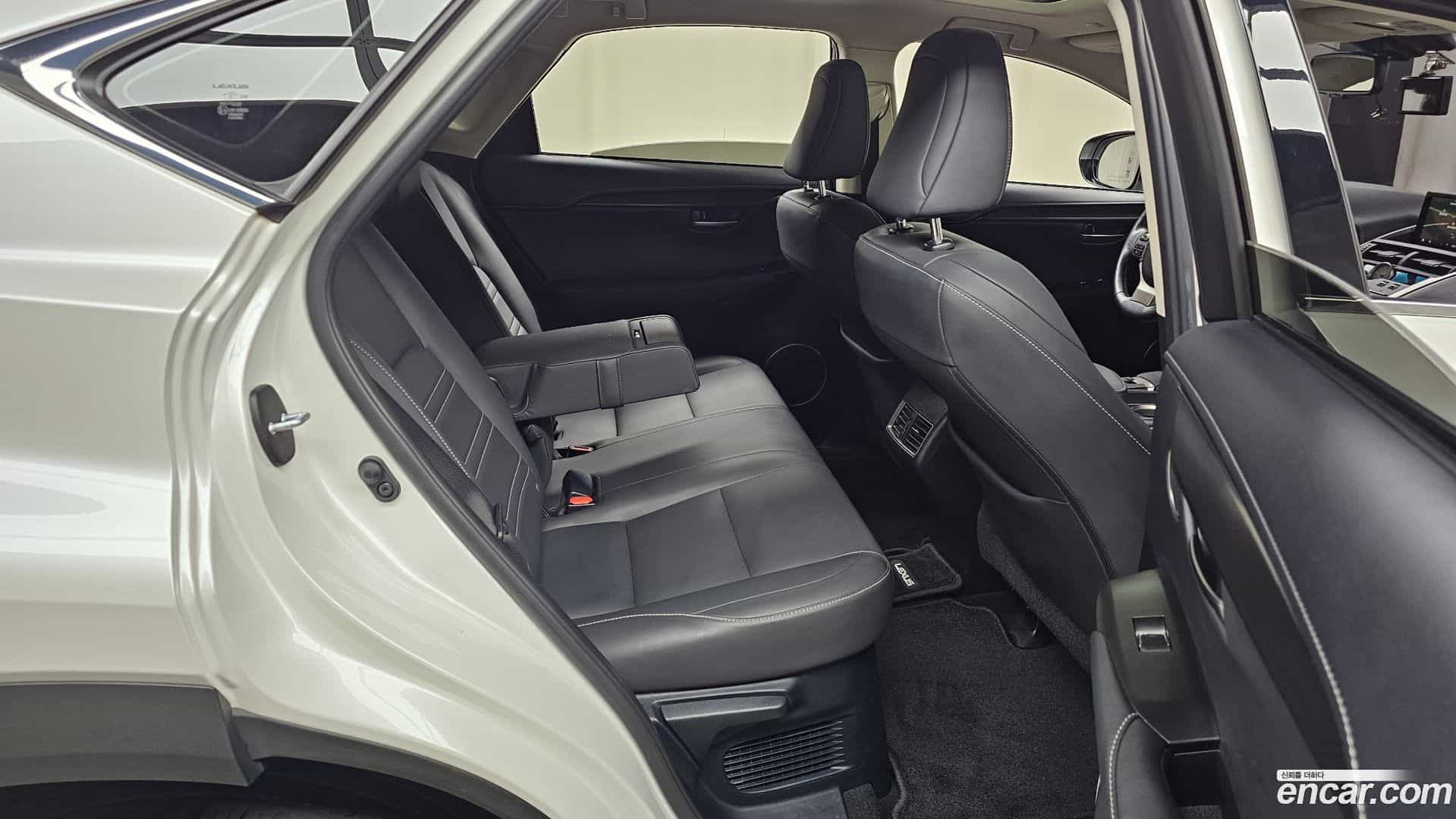 NX Lexus 2017.11-OPTION-016