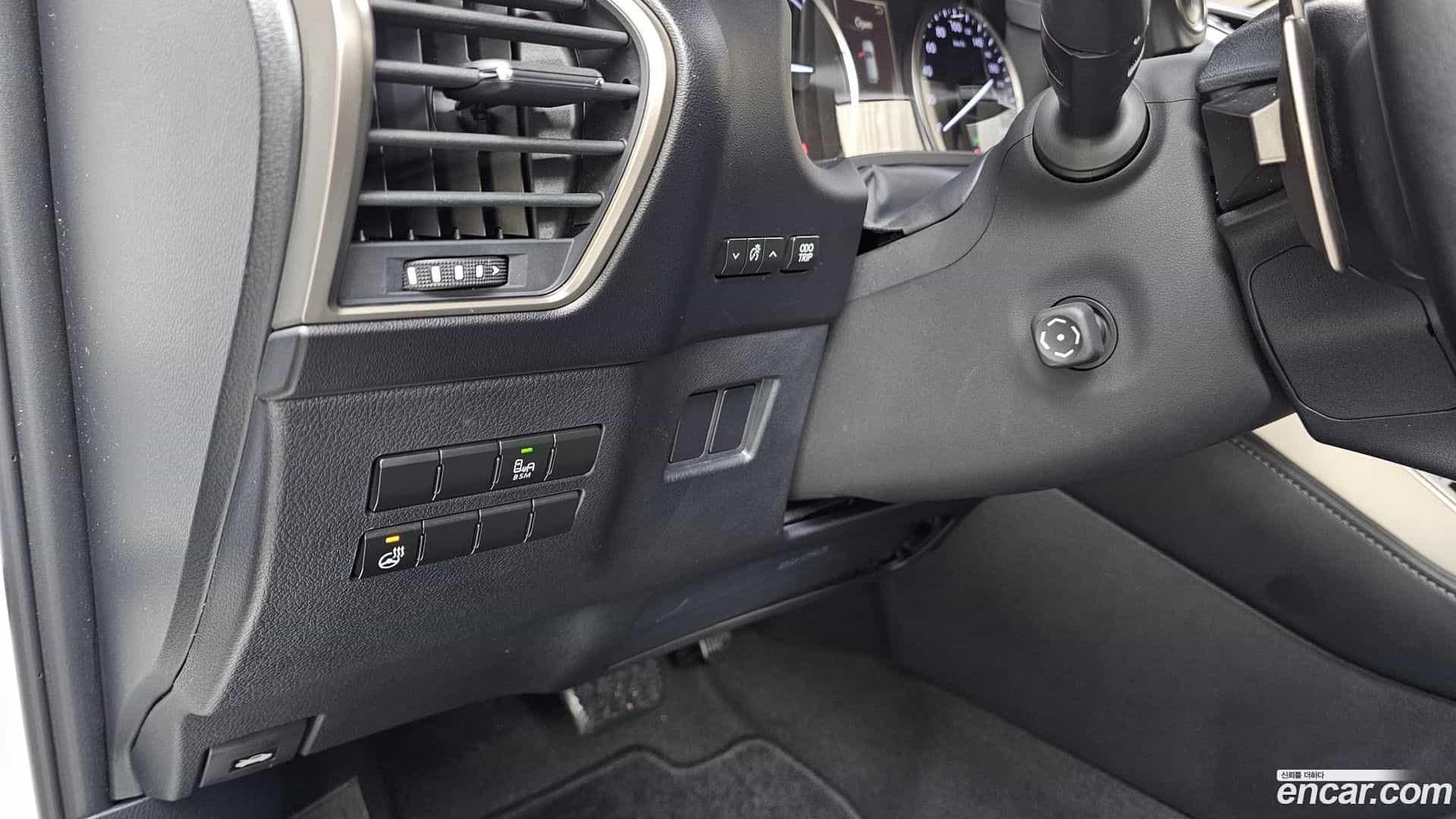 NX Lexus 2017.11-OPTION-019
