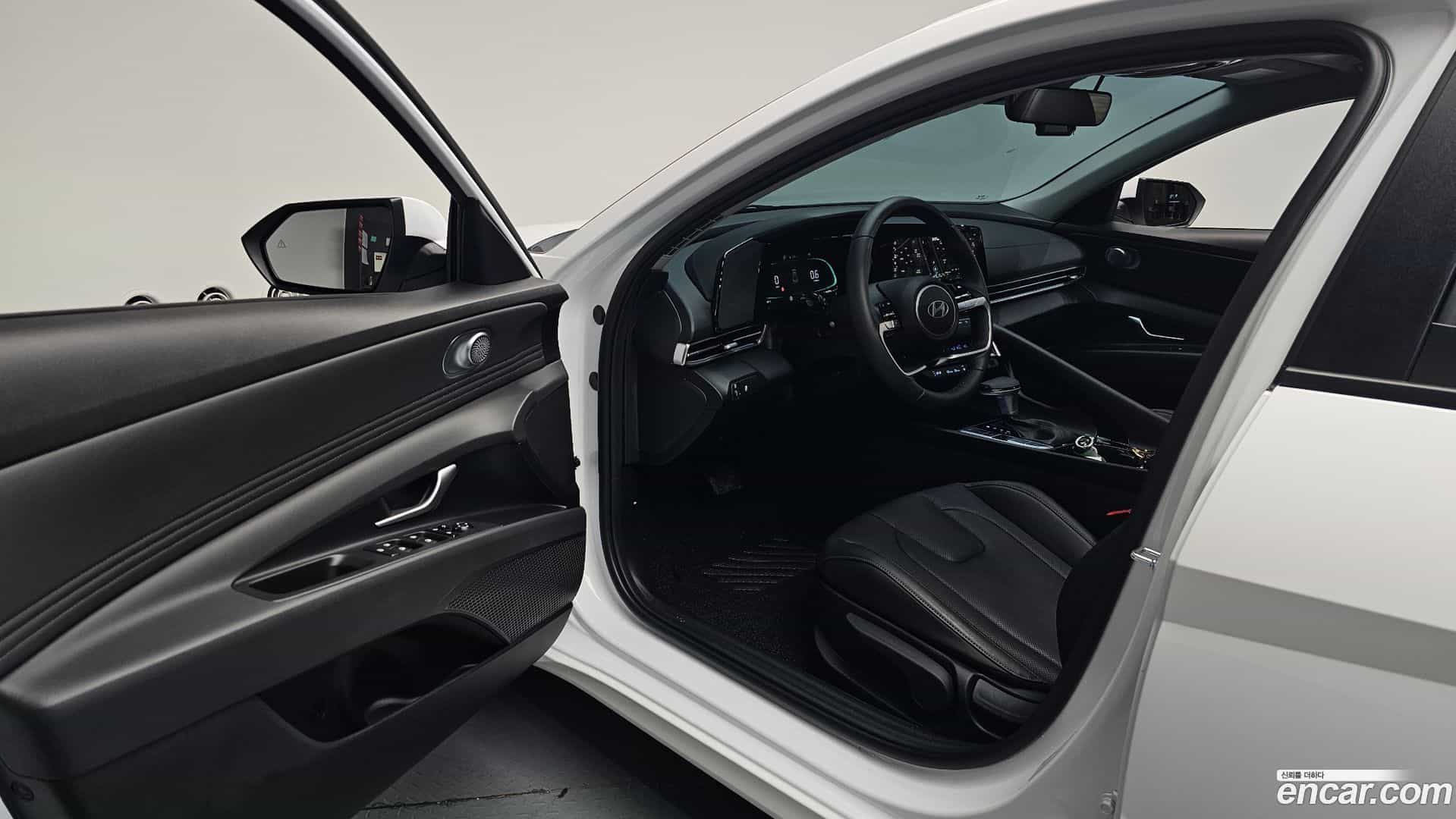 AVANTE Hyundai 2025.11-INNER-010