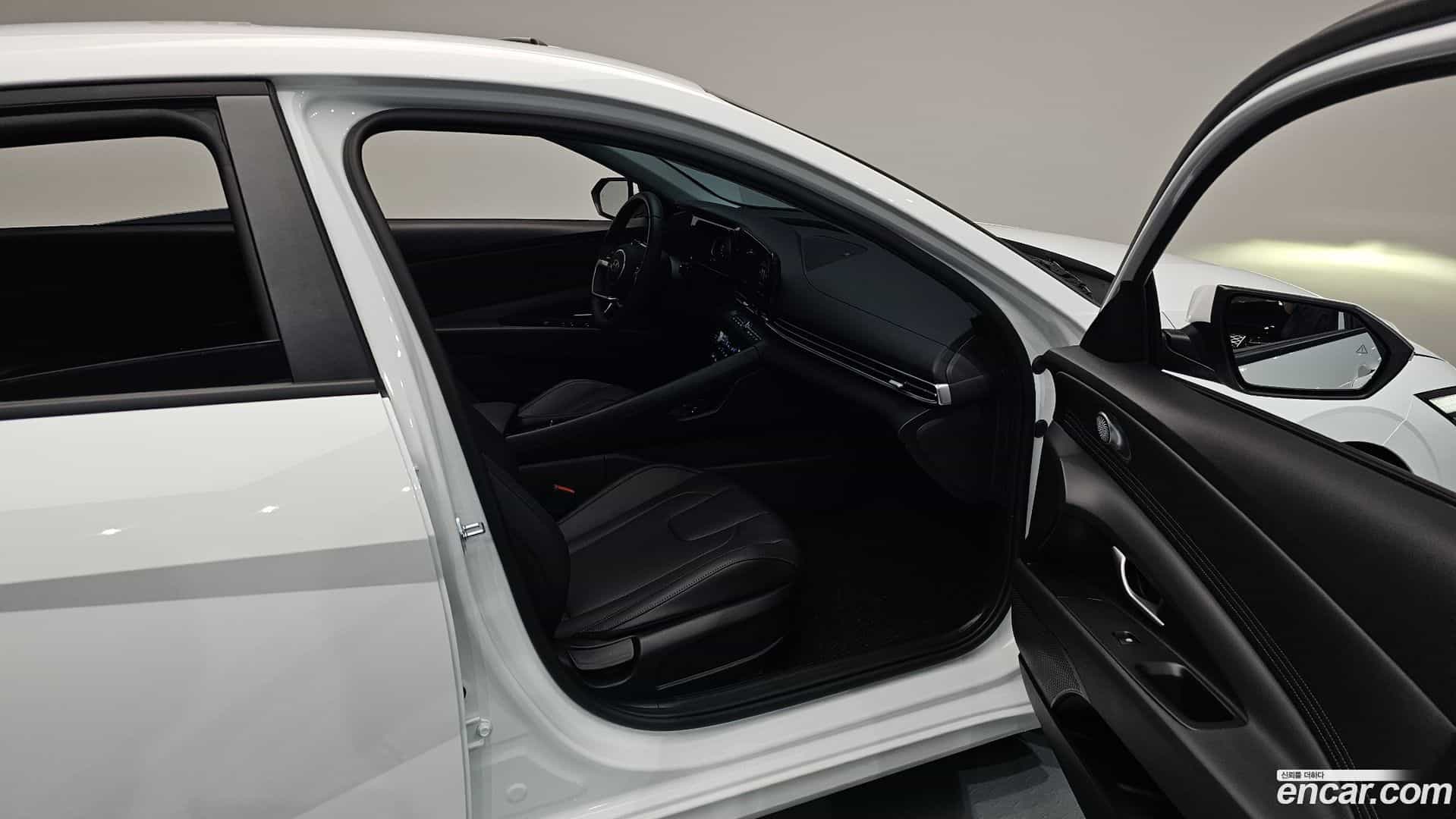 AVANTE Hyundai 2025.11-INNER-036