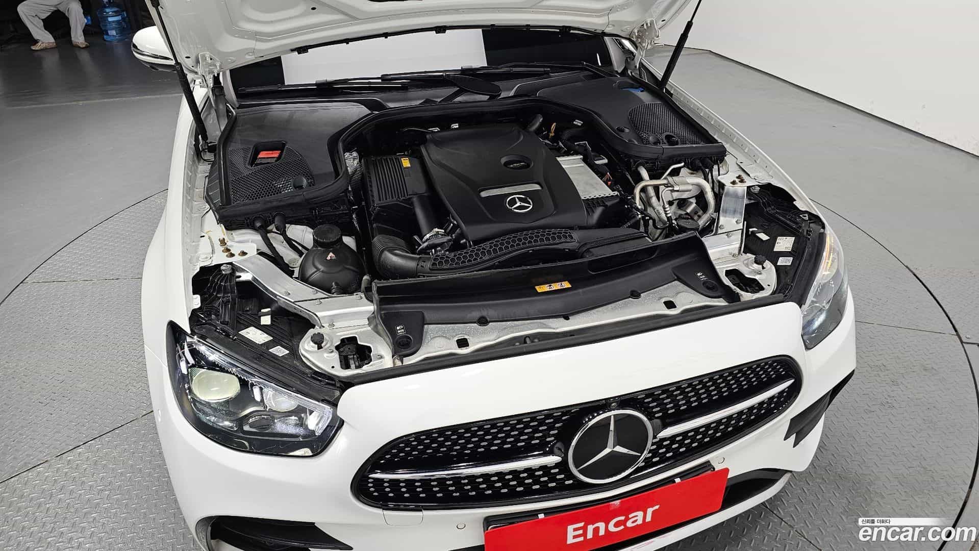 E-Class Mercedes-Benz 2023.8-OUTER-006