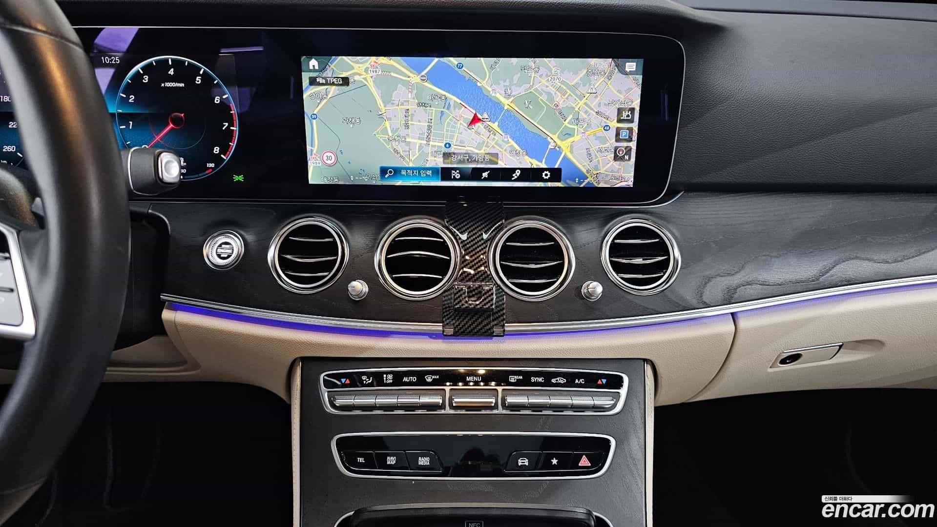 E-Class Mercedes-Benz 2023.8-OPTION-018