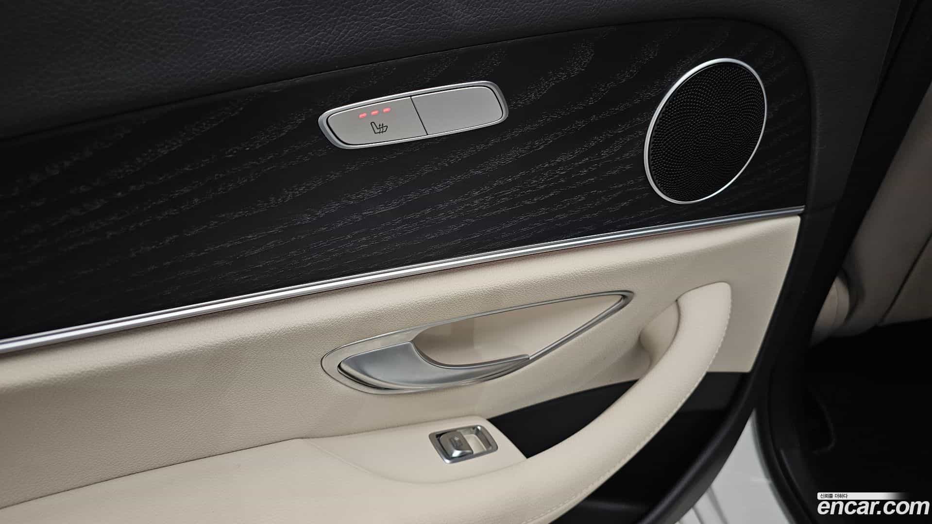 E-Class Mercedes-Benz 2023.8-OPTION-046