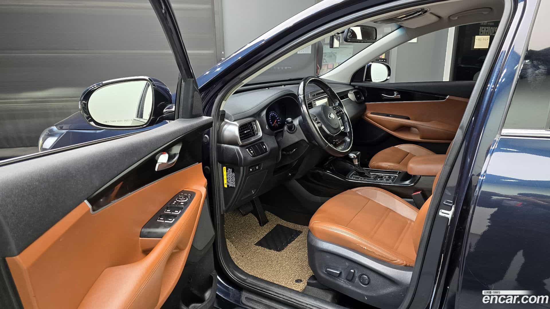Sorento Kia 2017.8-INNER-010