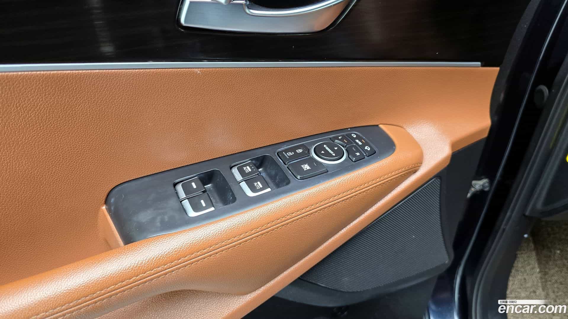 Sorento Kia 2017.8-OPTION-018