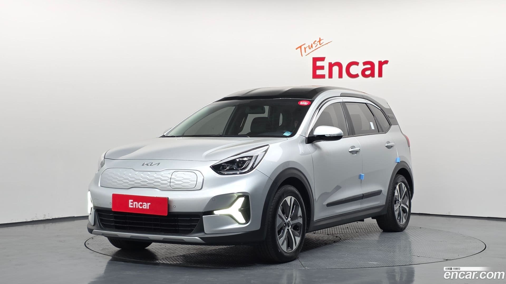 Main__Slider__Photo:Niro Kia 2022.8-0