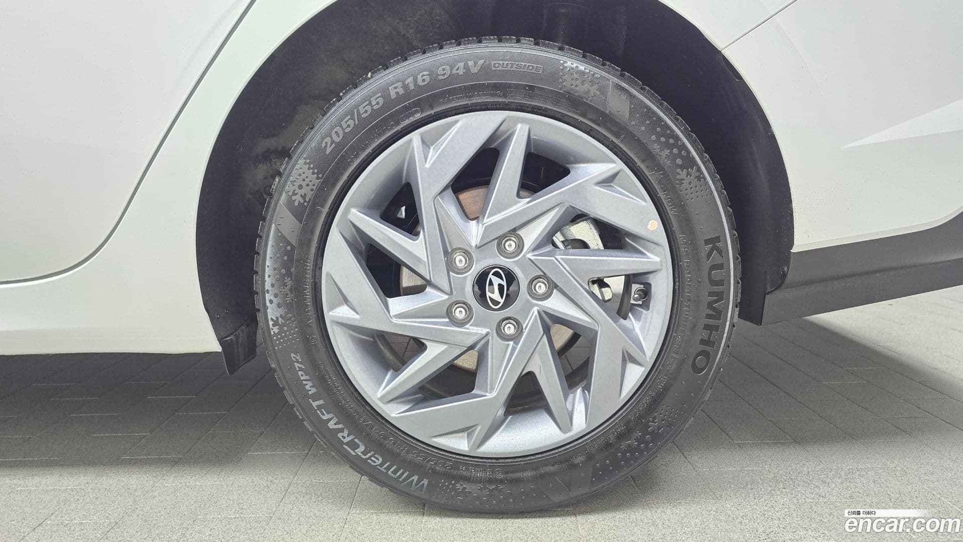Main__Slider__Photo:AVANTE Hyundai 2025.11-20