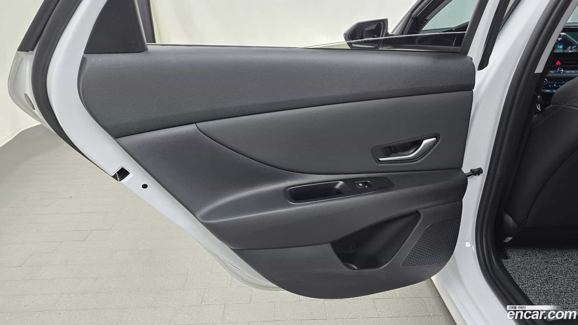 AVANTE Hyundai 2025.11-INNER-035