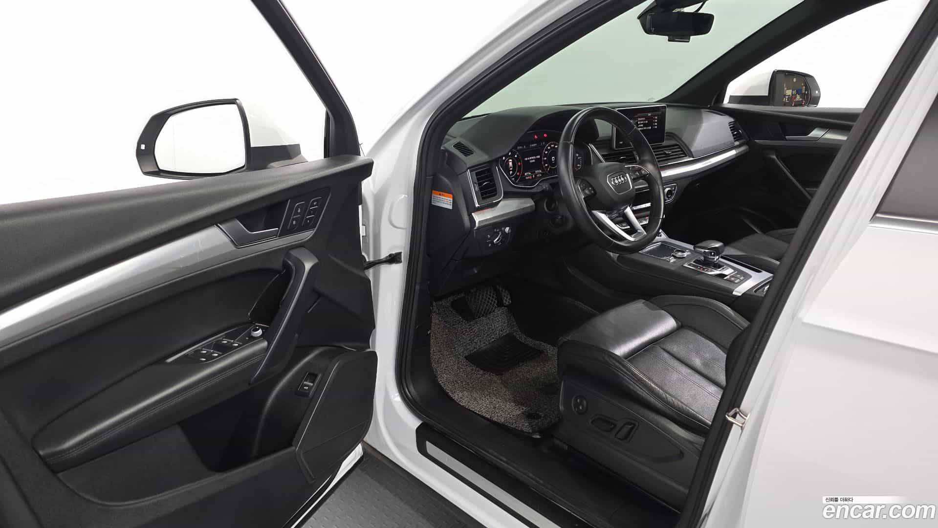Q5 Audi 2020.11-INNER-010