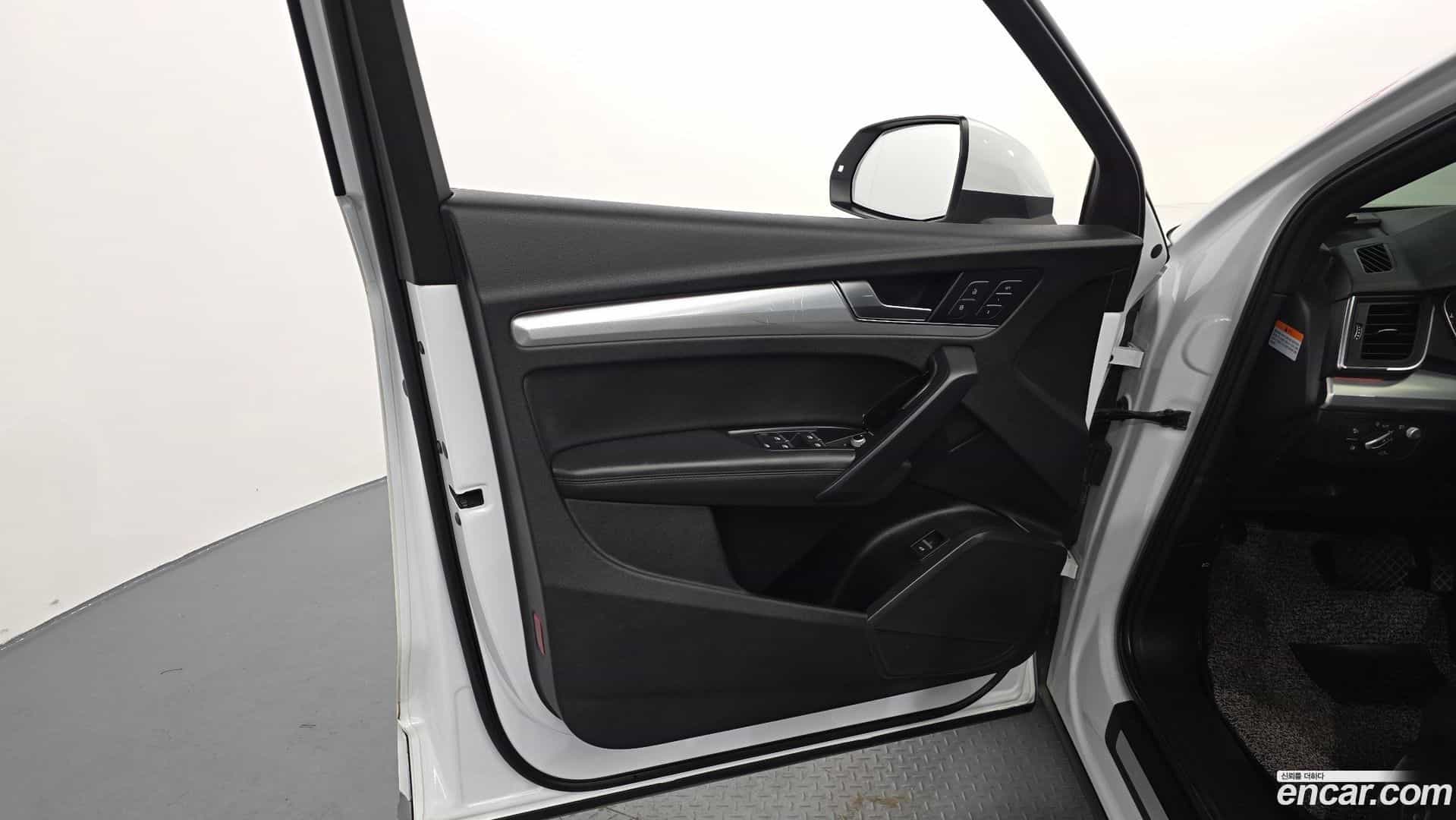 Q5 Audi 2020.11-INNER-034