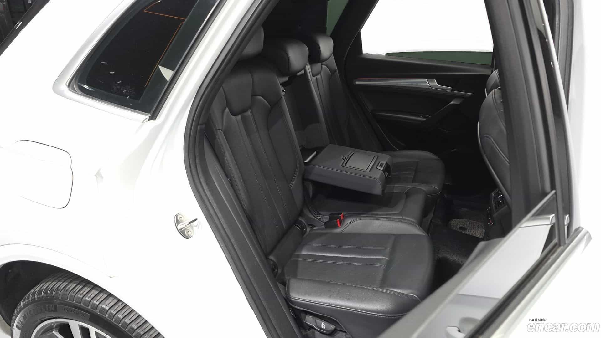 Q5 Audi 2020.11-INNER-036