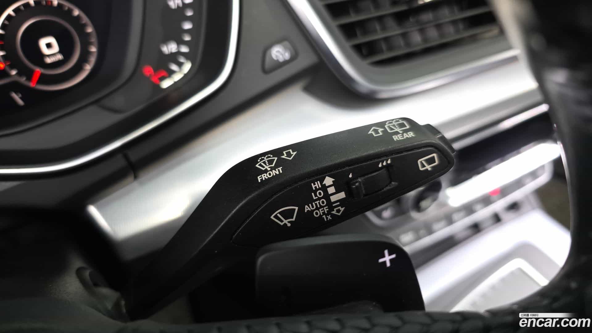 Q5 Audi 2020.11-OPTION-042