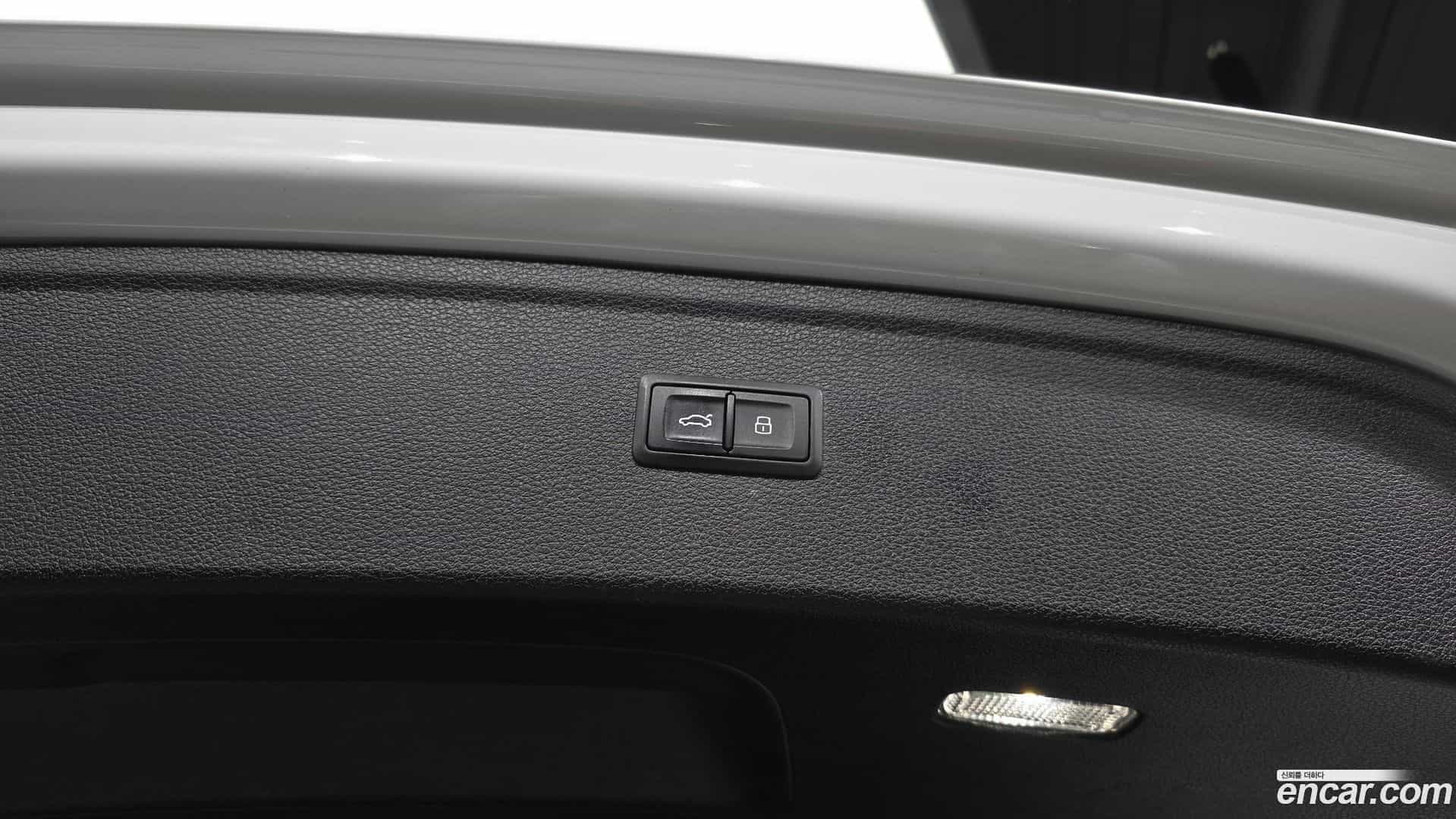 Q5 Audi 2020.11-OPTION-046