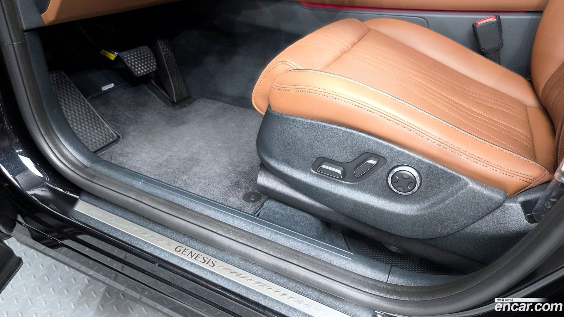 Main__Slider__Photo:GV70 Genesis 2025.7-31