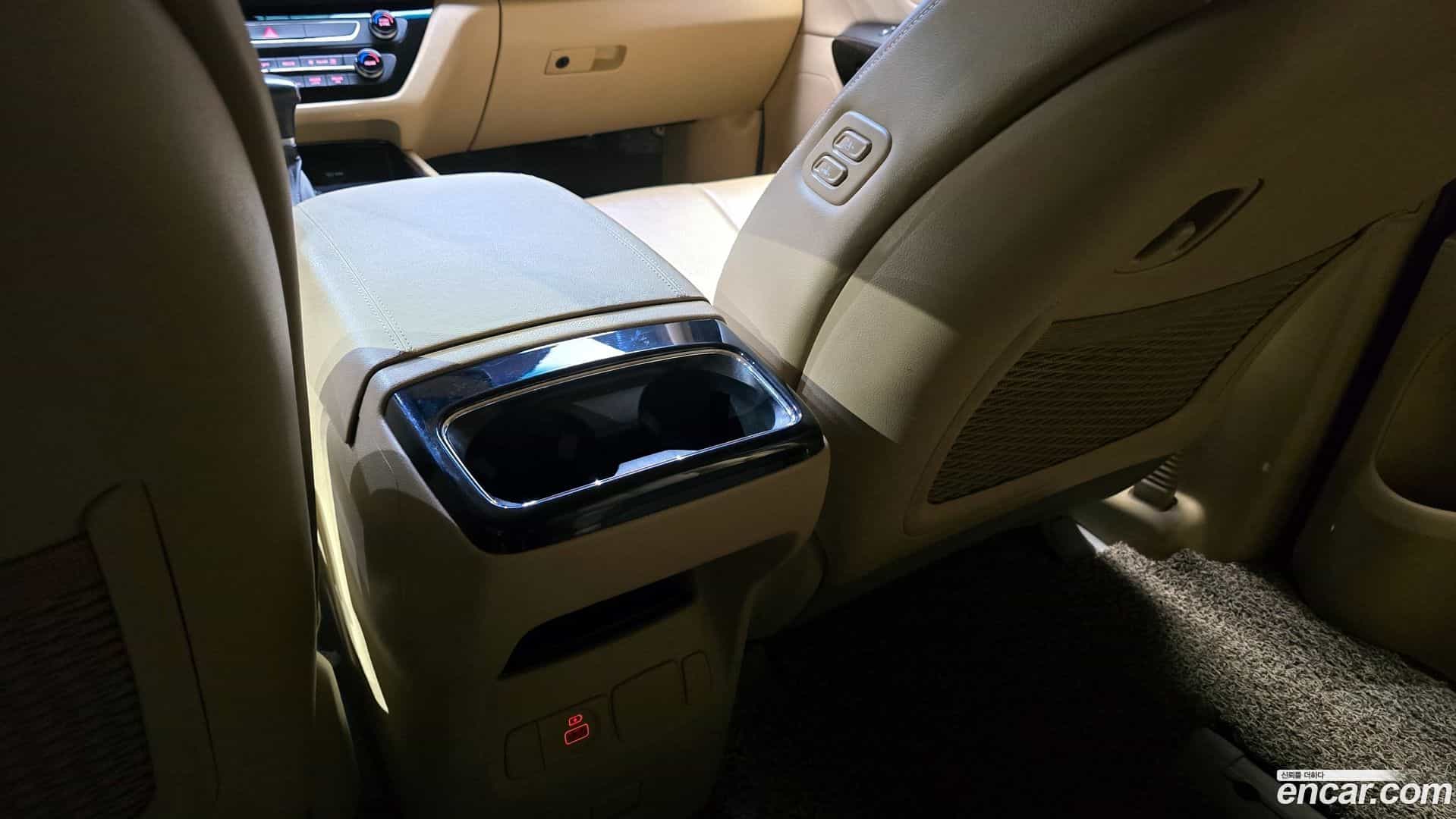 Canival Kia 2018.3-OPTION-046