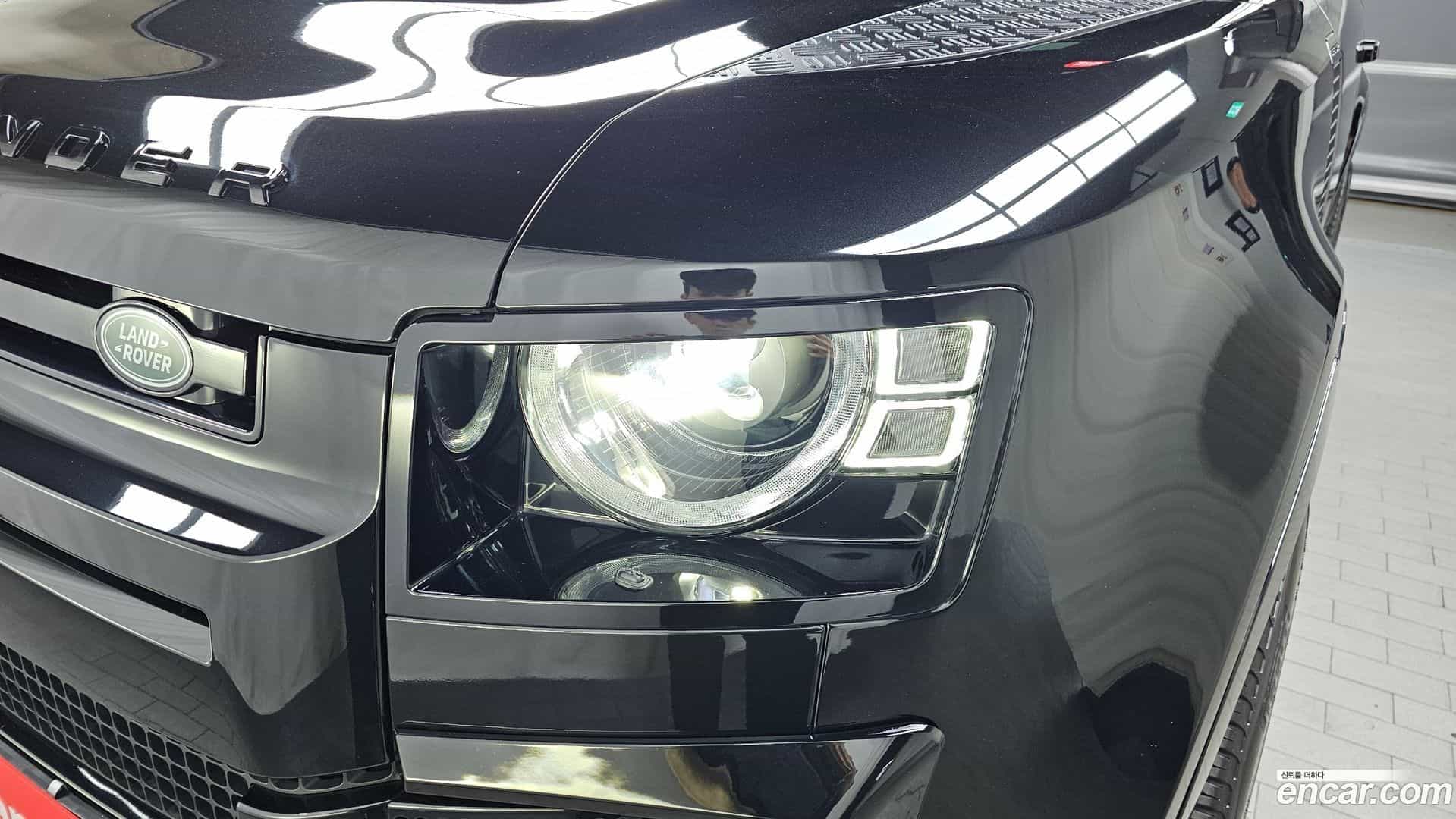 Defender Land Rover 2022.0-OUTER-032