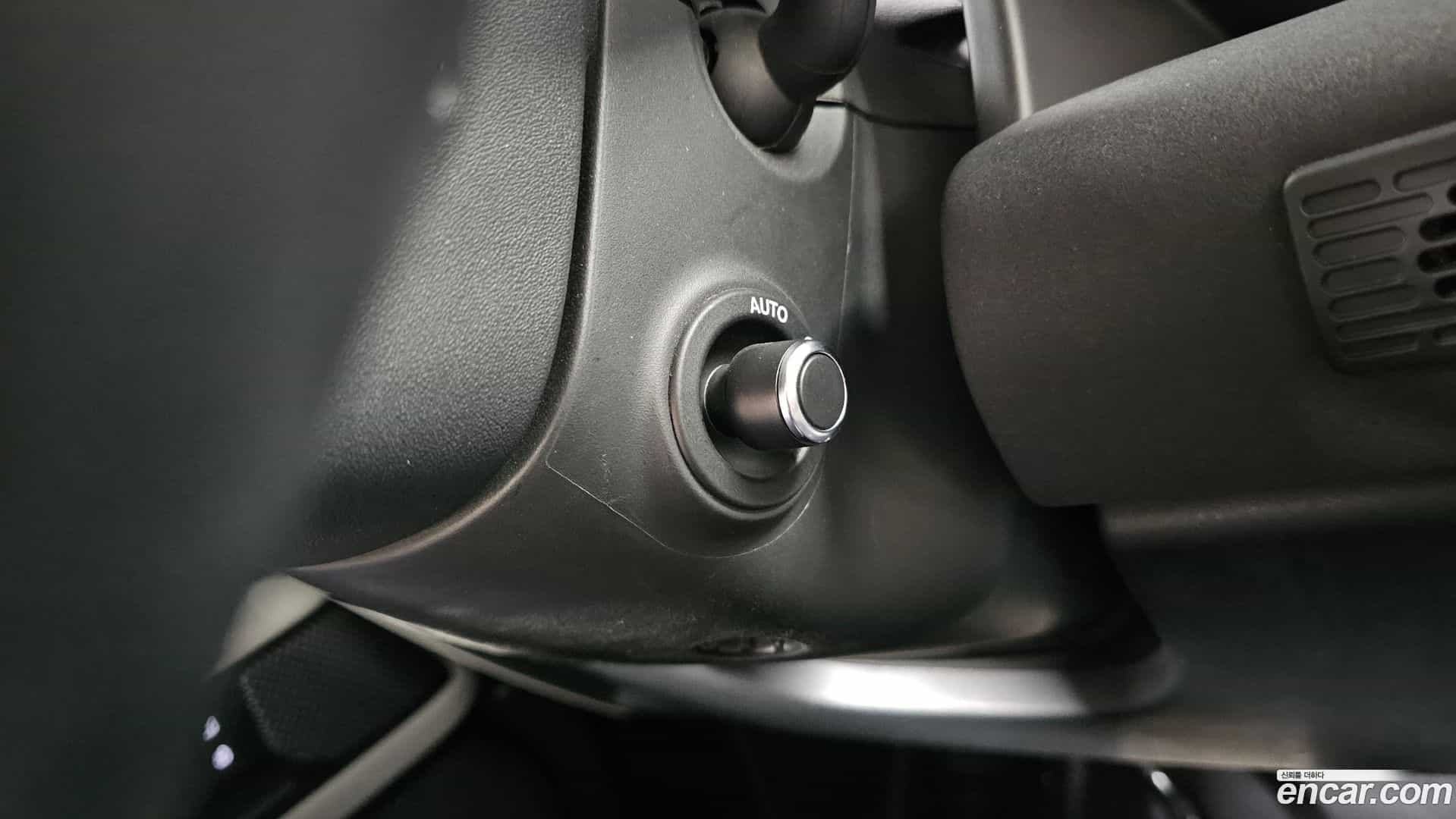 Defender Land Rover 2022.0-OPTION-043