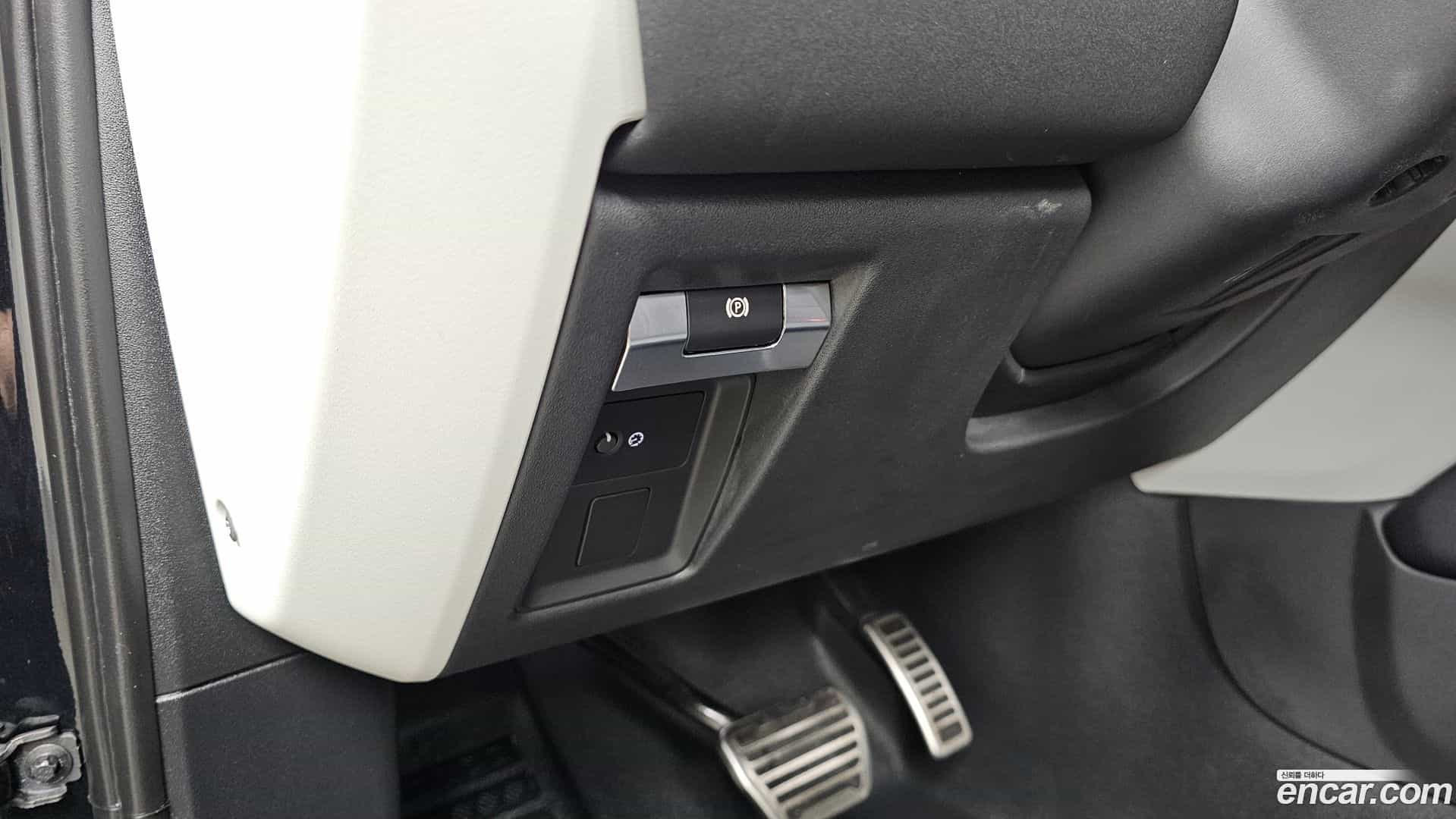 Defender Land Rover 2022.0-OPTION-044