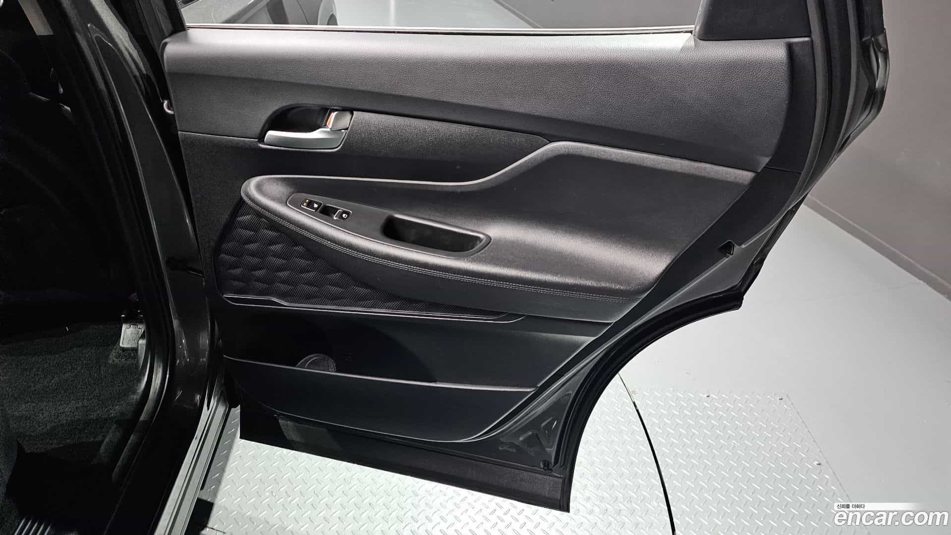 Santafe Hyundai 2019.2-INNER-035