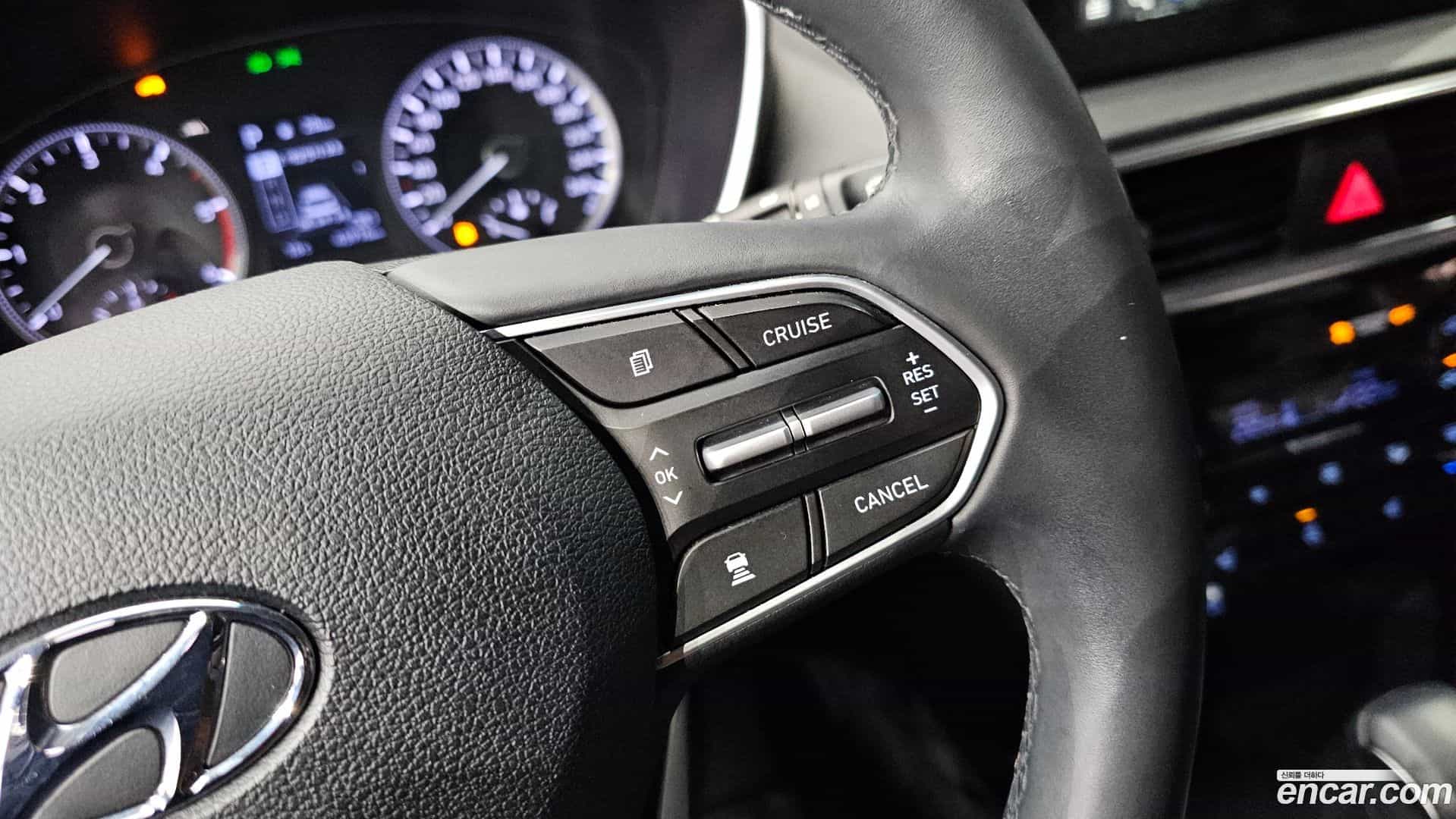 Santafe Hyundai 2019.2-INNER-036