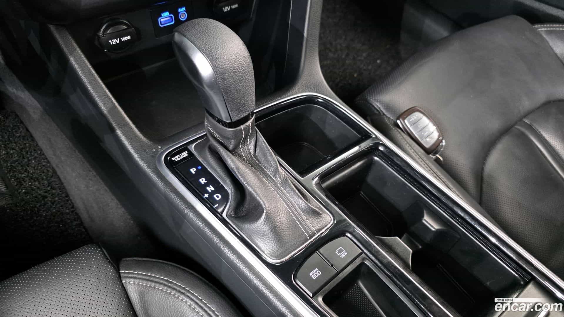 Sonata Hyundai 2018.10-INNER-009