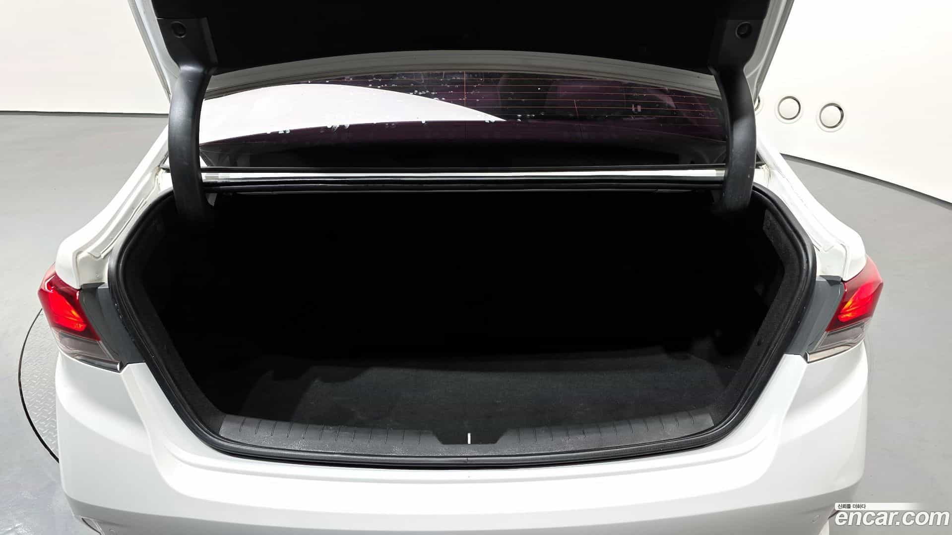 Sonata Hyundai 2018.10-OPTION-024
