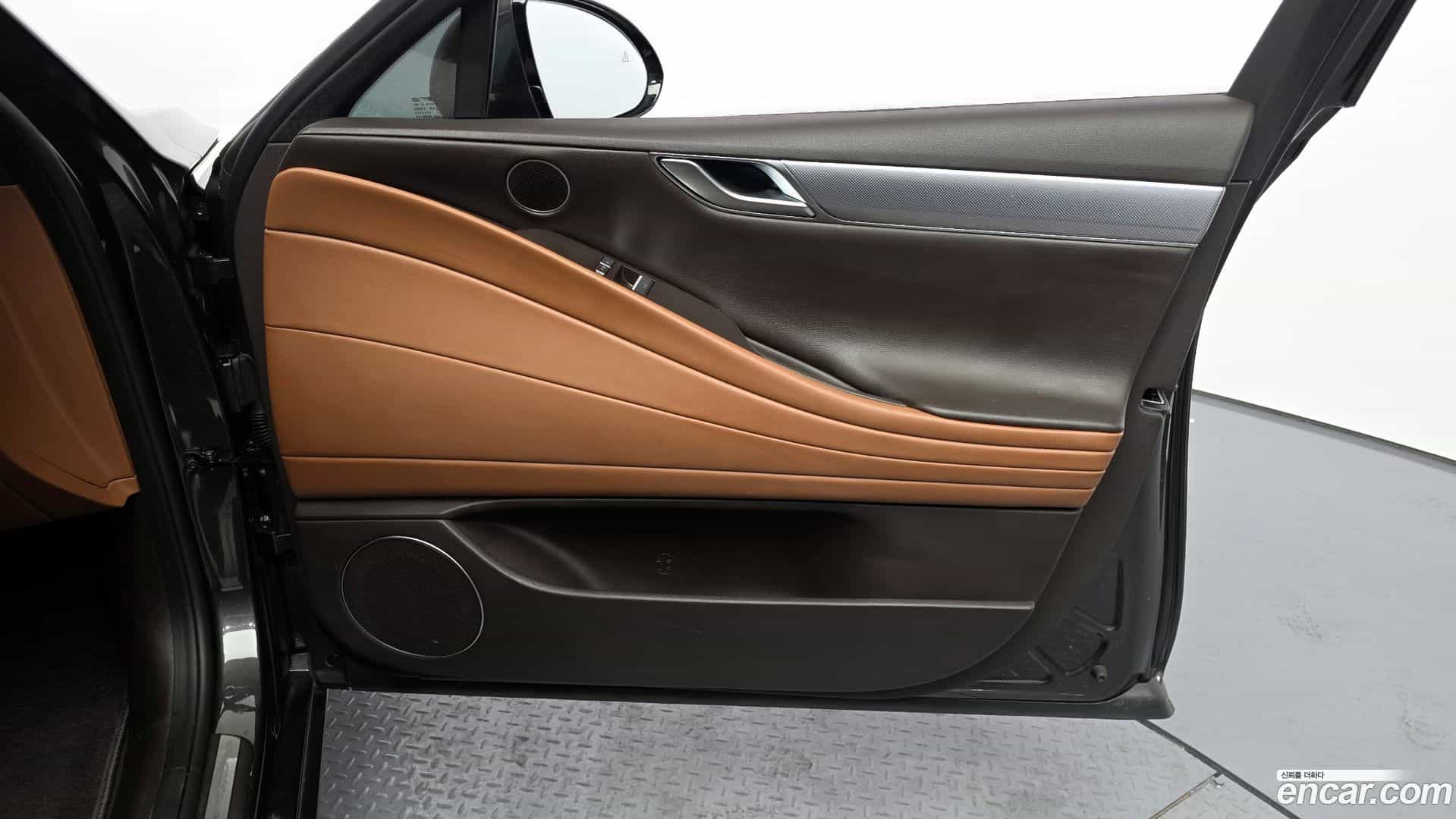 G80 Genesis 2022.3-INNER-035
