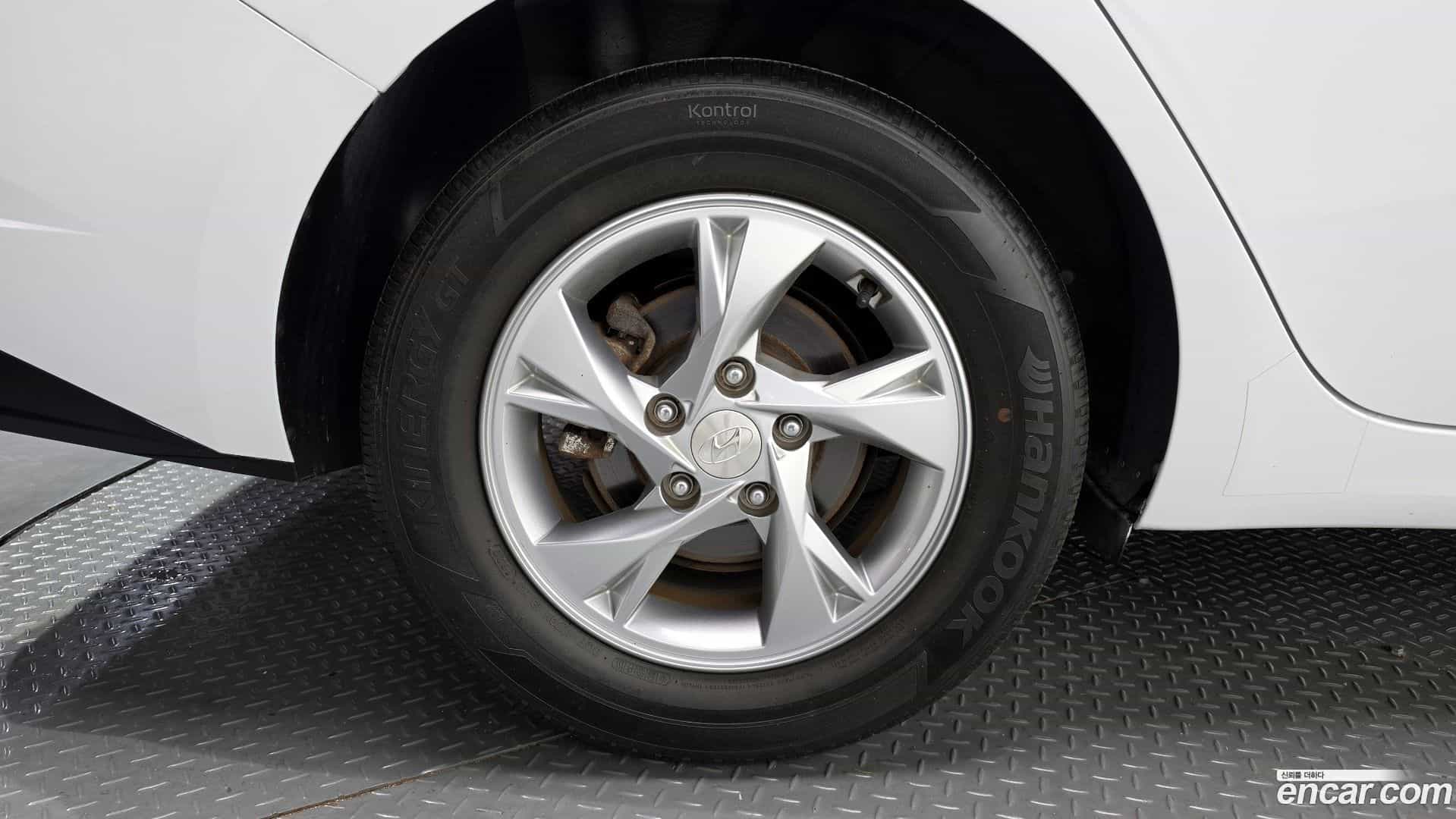 AVANTE Hyundai 2020.5-OUTER-005