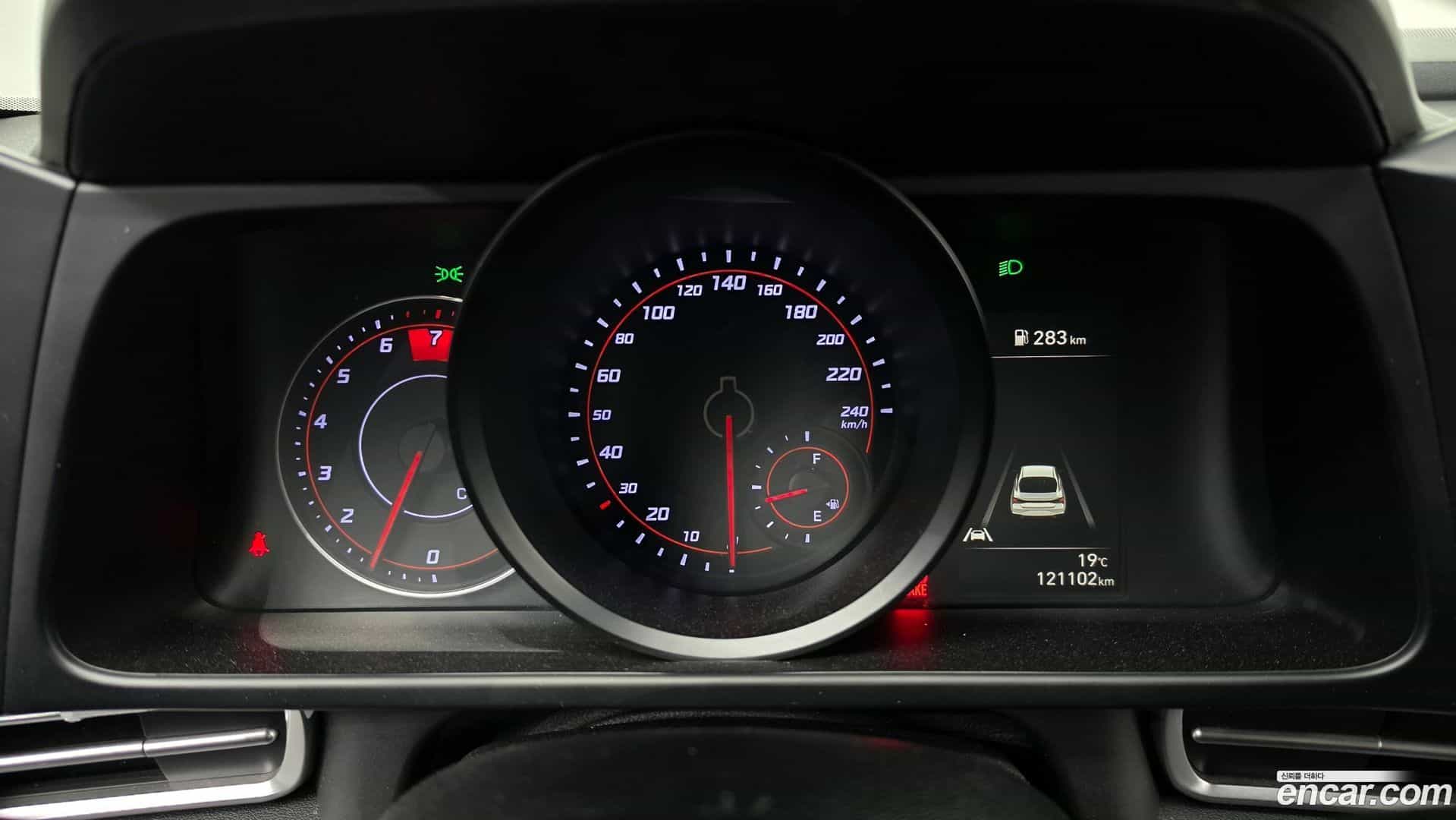 AVANTE Hyundai 2020.5-INNER-008