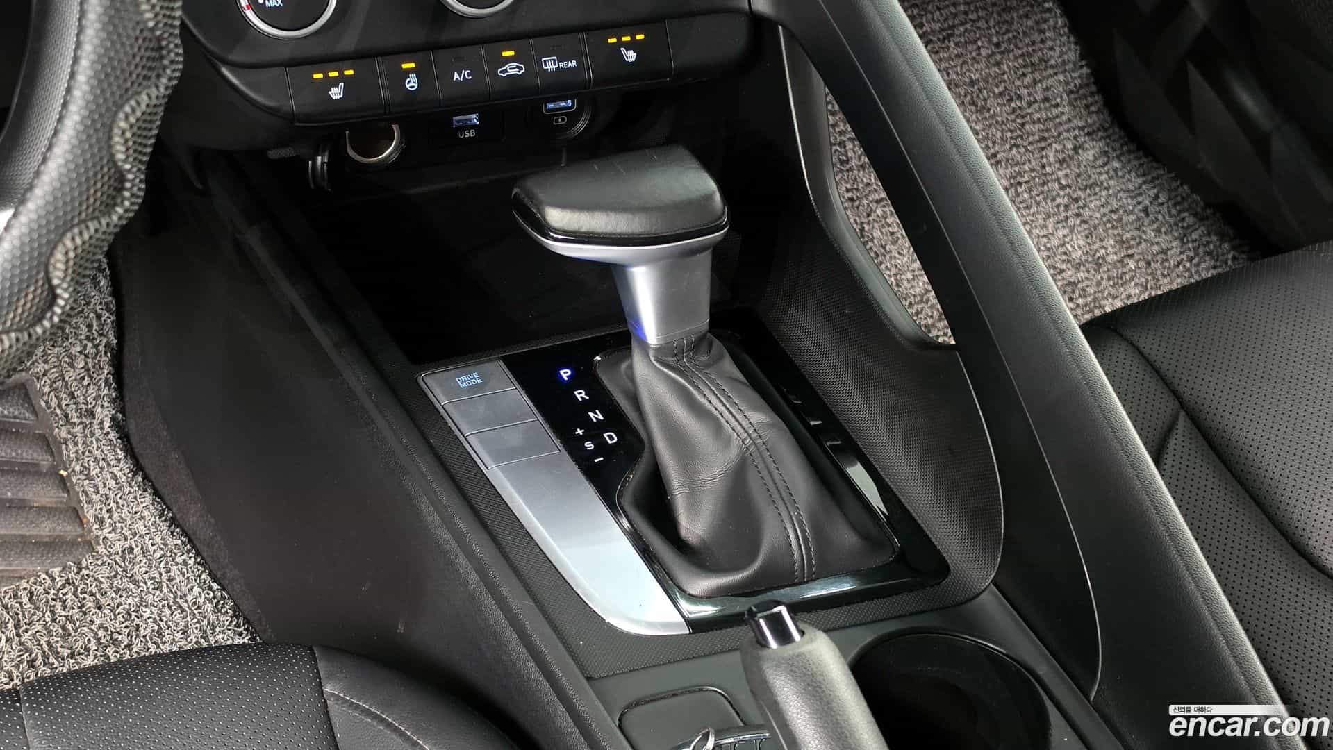 AVANTE Hyundai 2020.5-INNER-009