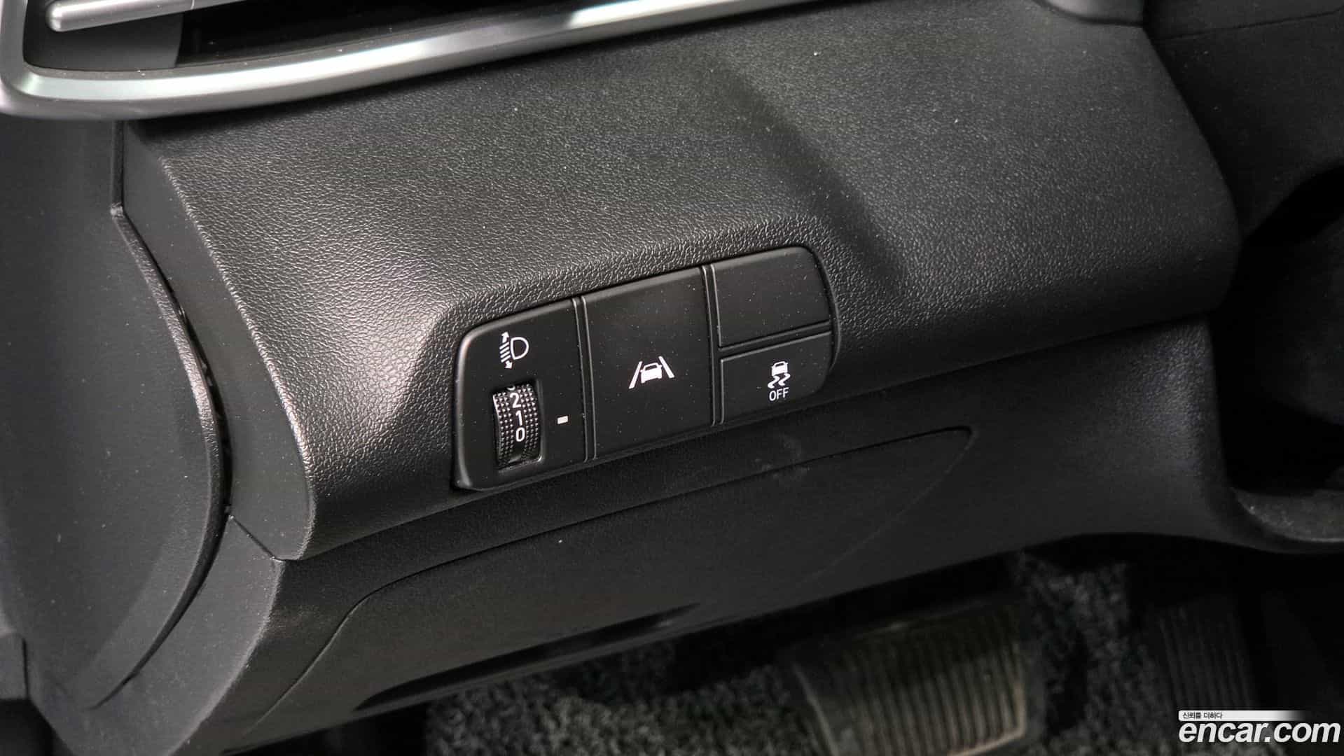 AVANTE Hyundai 2020.5-OPTION-021