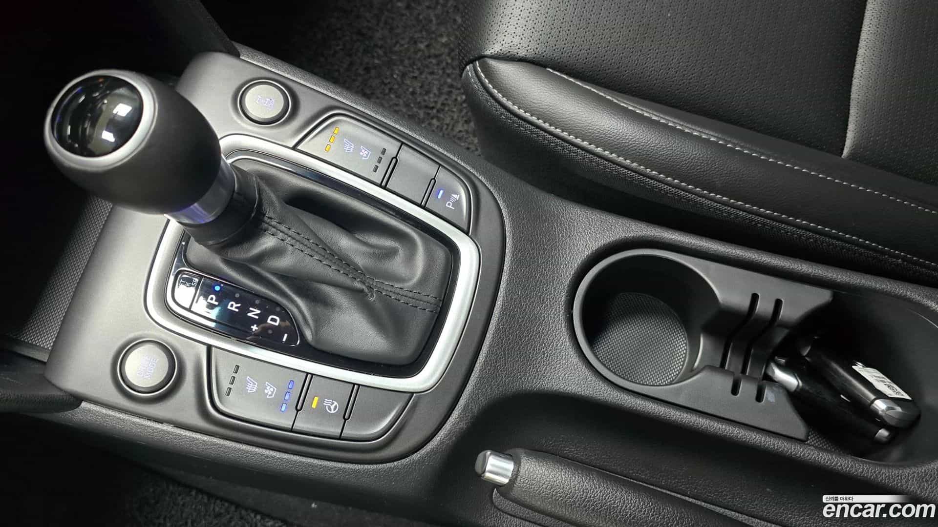 Kona Hyundai 2017.10-INNER-008
