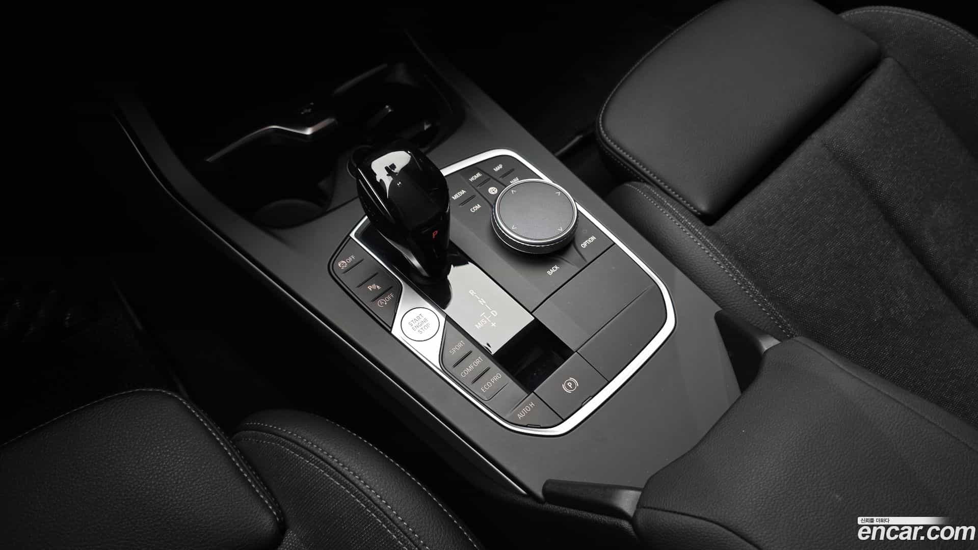 1-Series BMW 2020.8-INNER-009