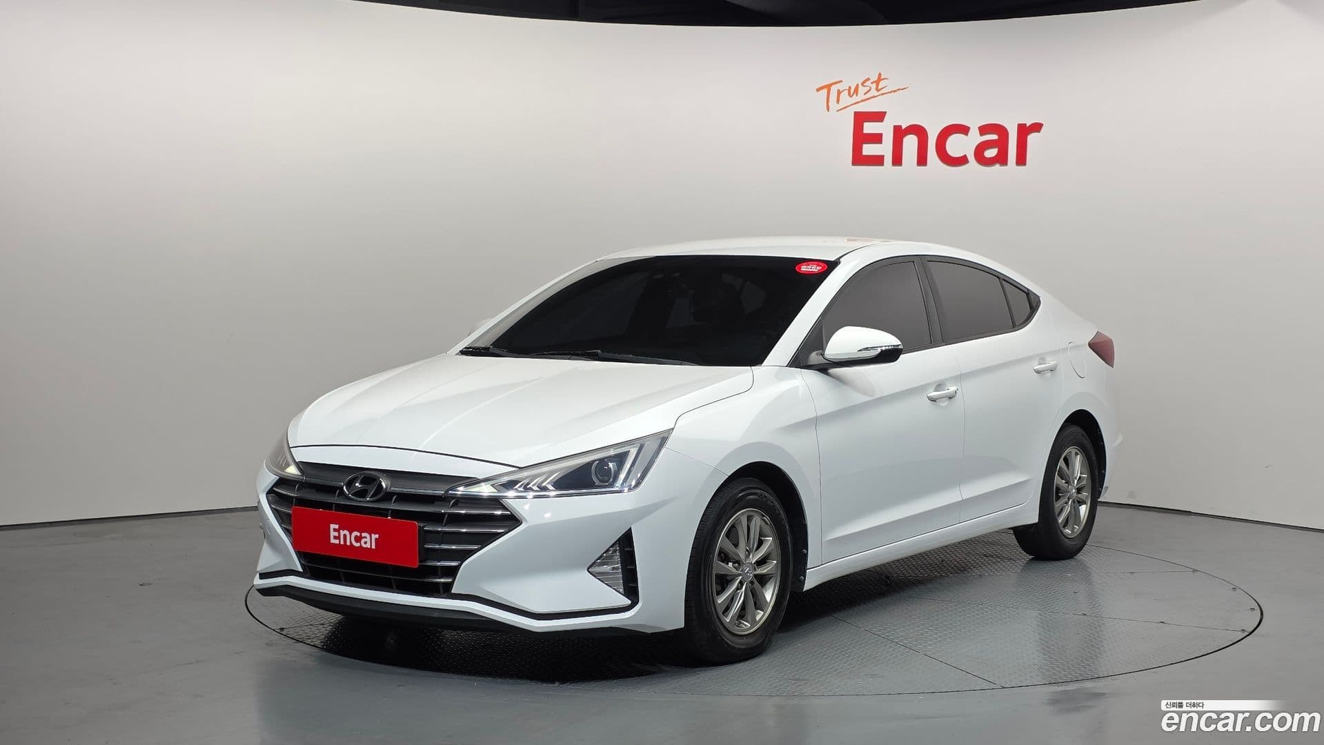 Main__Slider__Photo:AVANTE Hyundai 2019.9-0