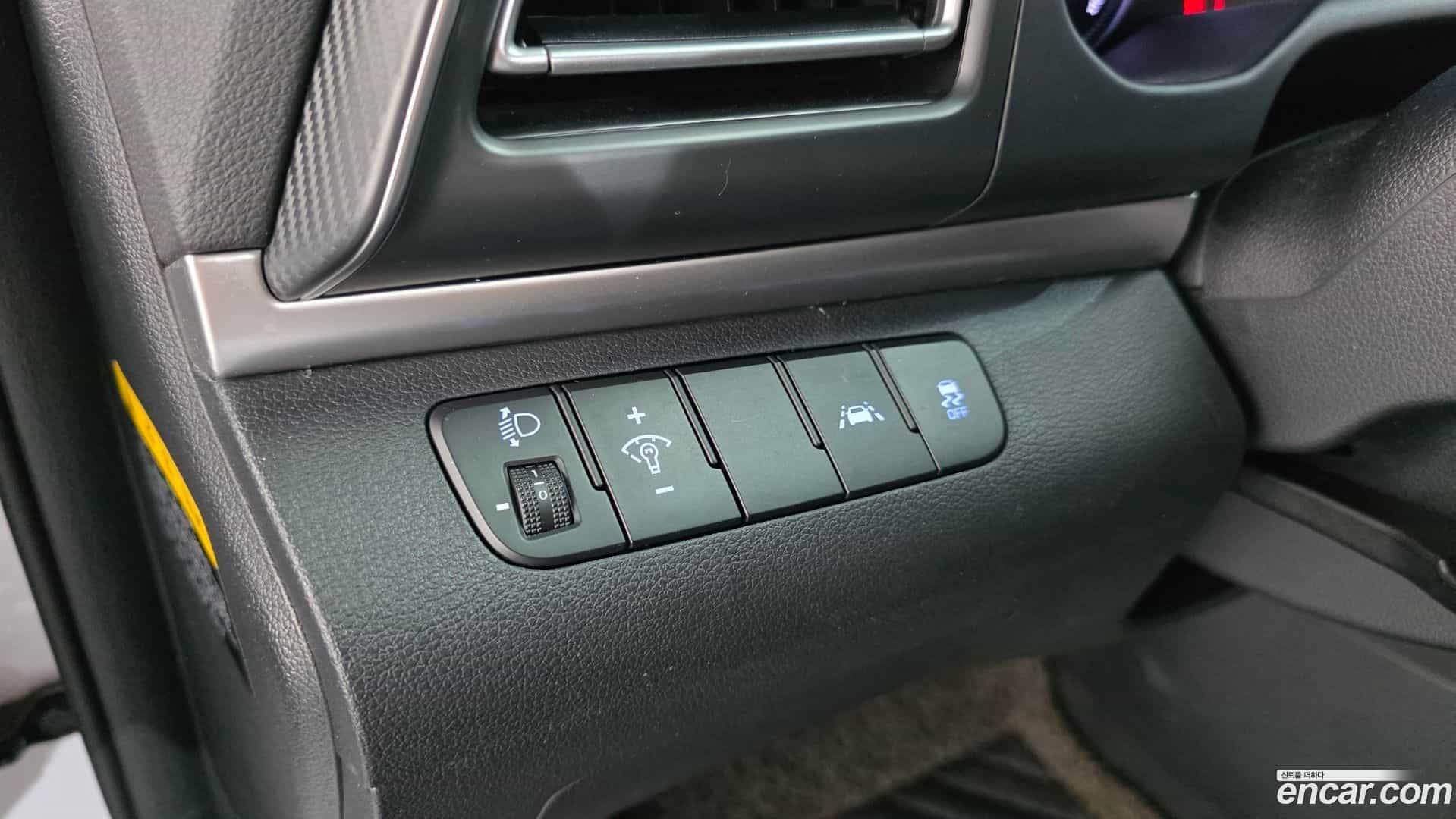 AVANTE Hyundai 2019.9-OPTION-017