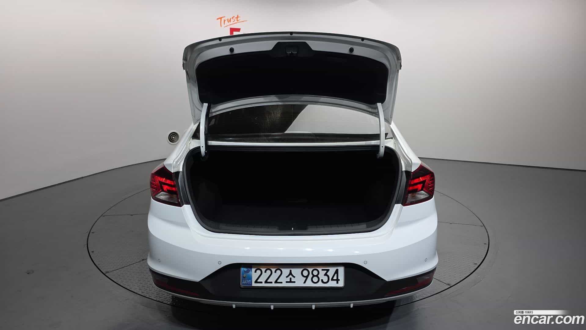 AVANTE Hyundai 2019.9-OPTION-024