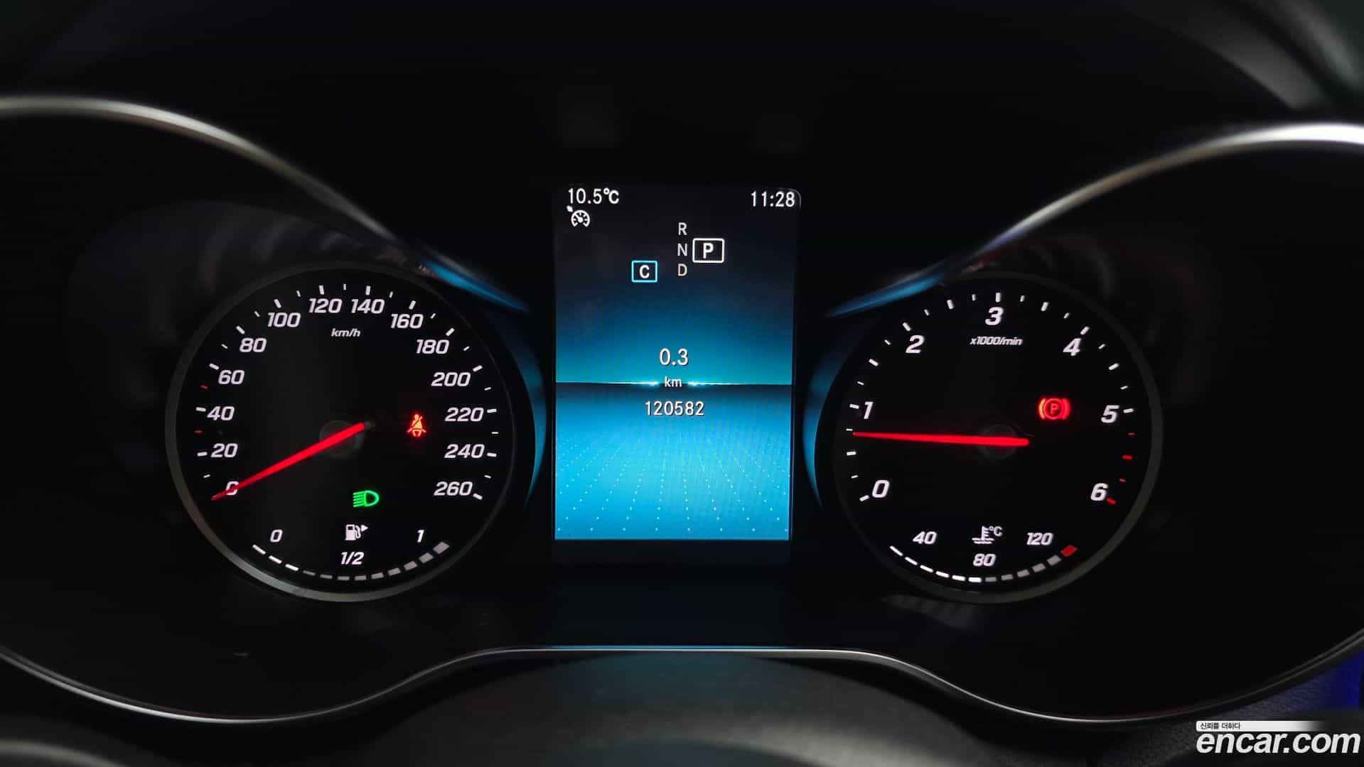 C-Class Mercedes-Benz 2019.2-INNER-008