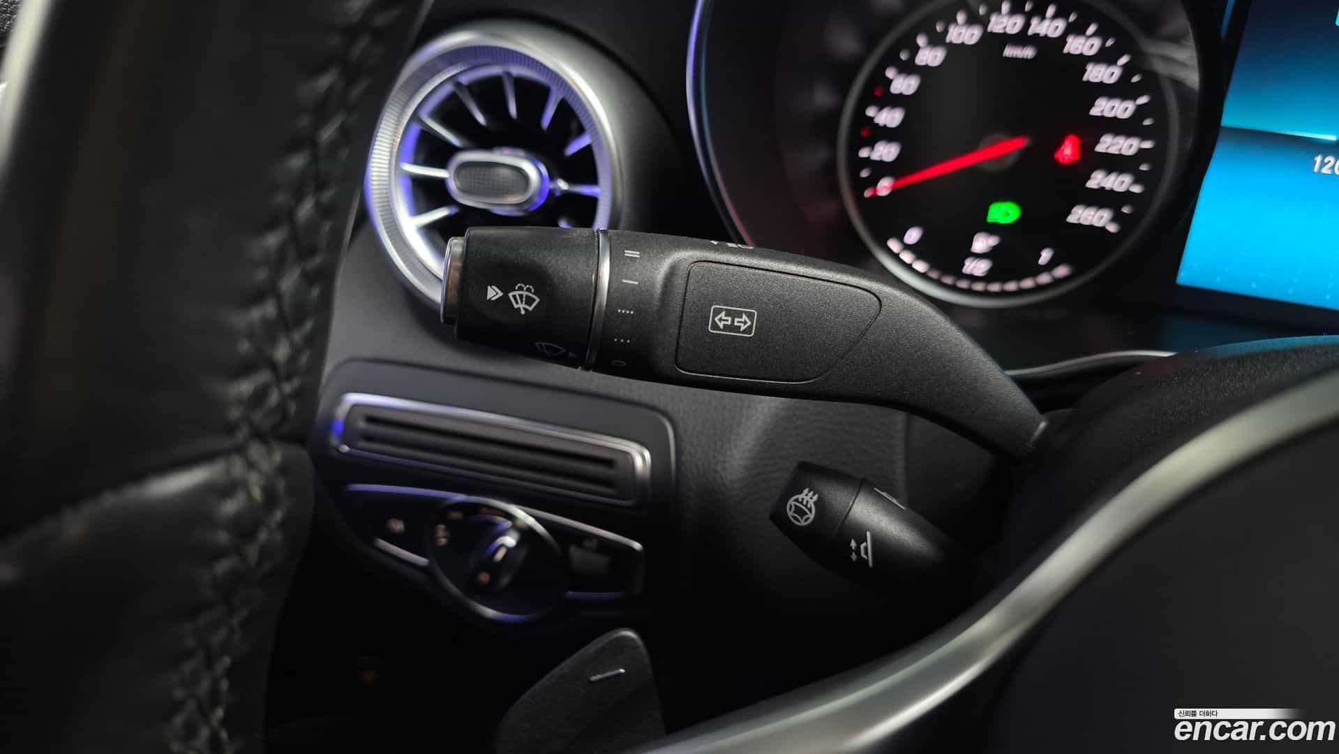 C-Class Mercedes-Benz 2019.2-OPTION-022