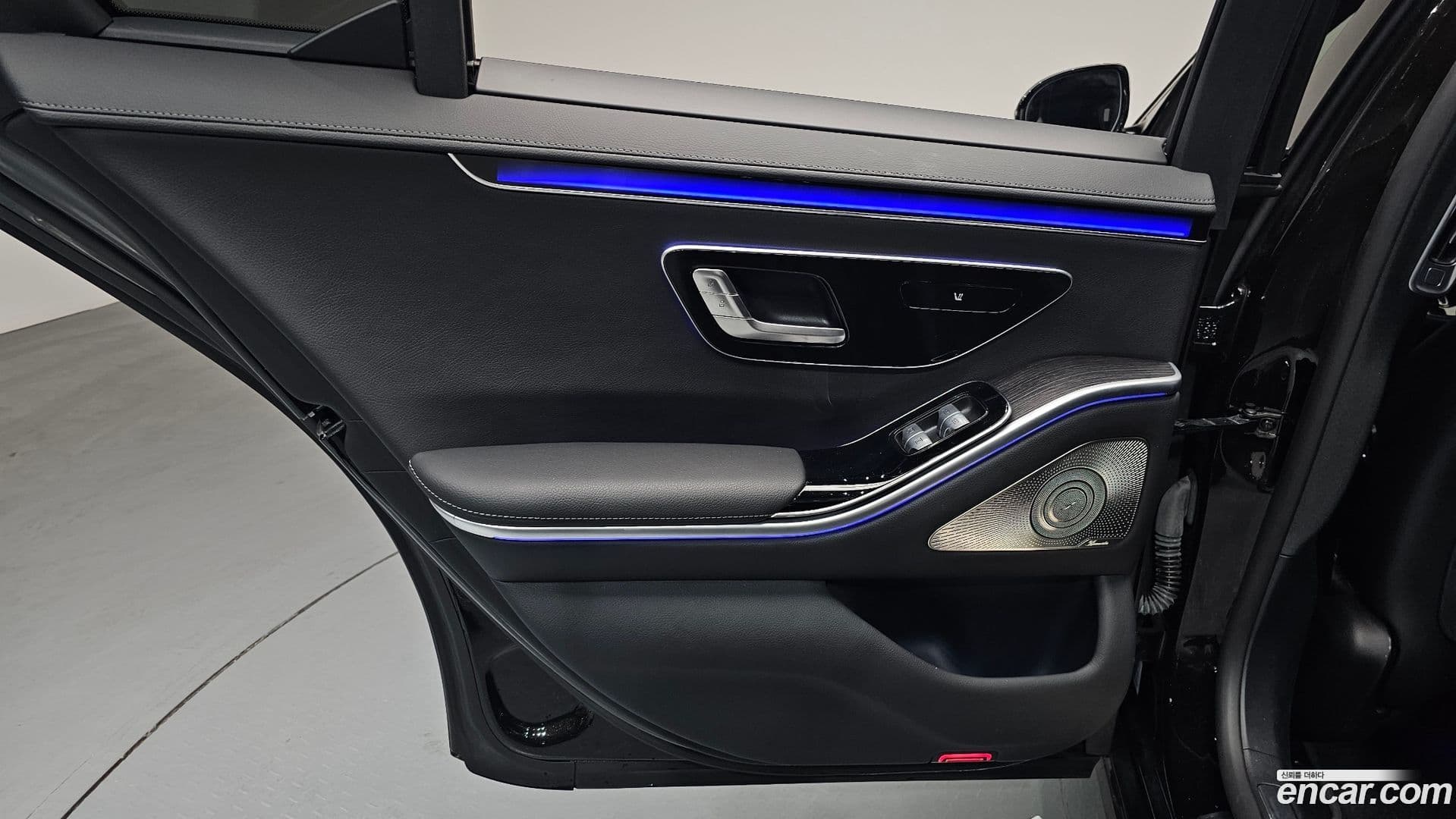 Main__Slider__Photo:S-Class Mercedes-Benz 2021.6-25