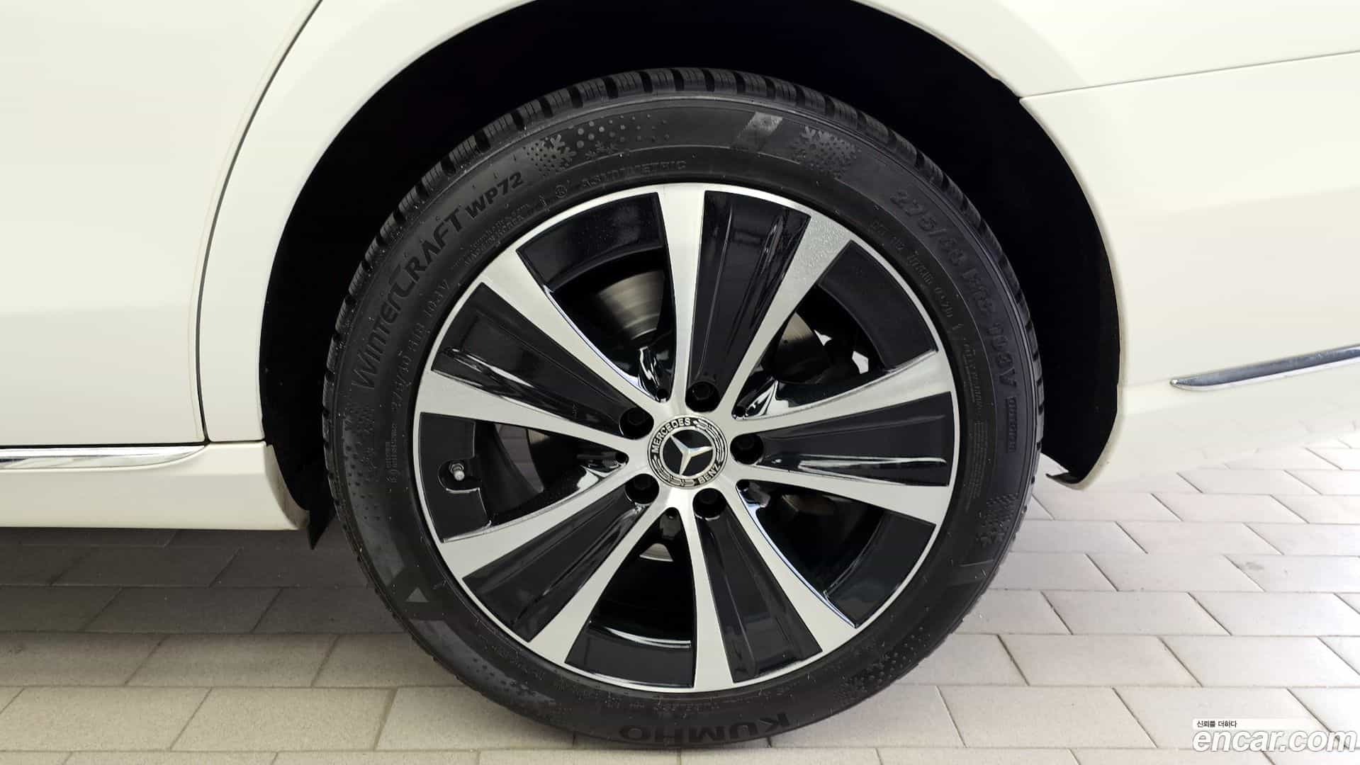 E-Class Mercedes-Benz 2020.6-OUTER-031