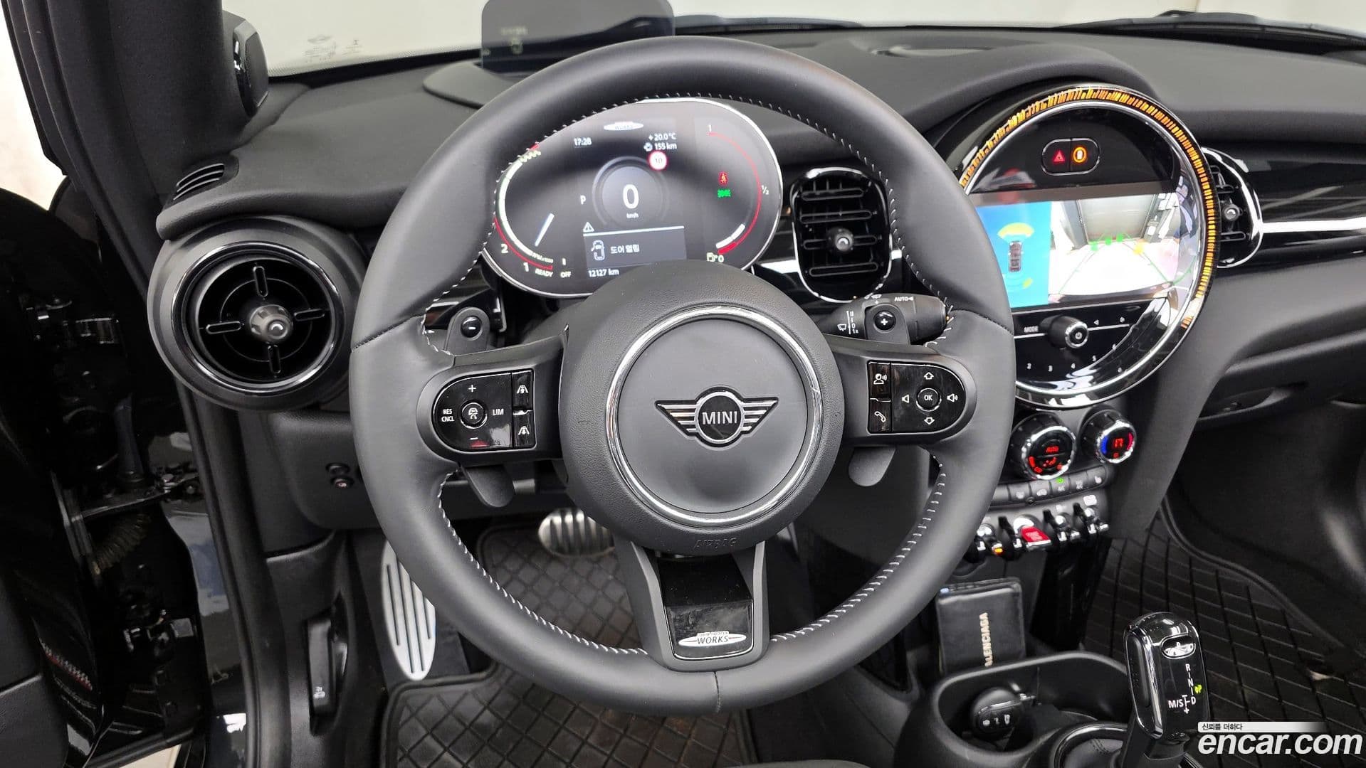 Main__Slider__Photo:Cooper Convertible Mini 2023.1-11